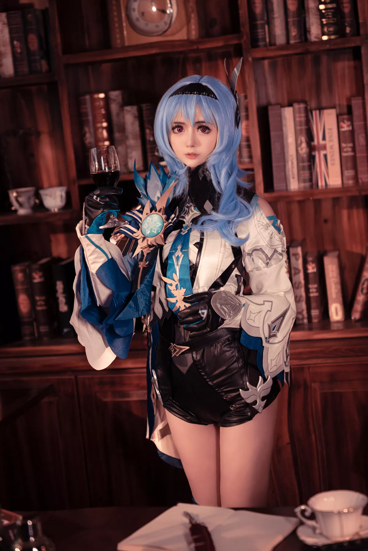 小礼好困  美人Cosplay 风情私拍 优��