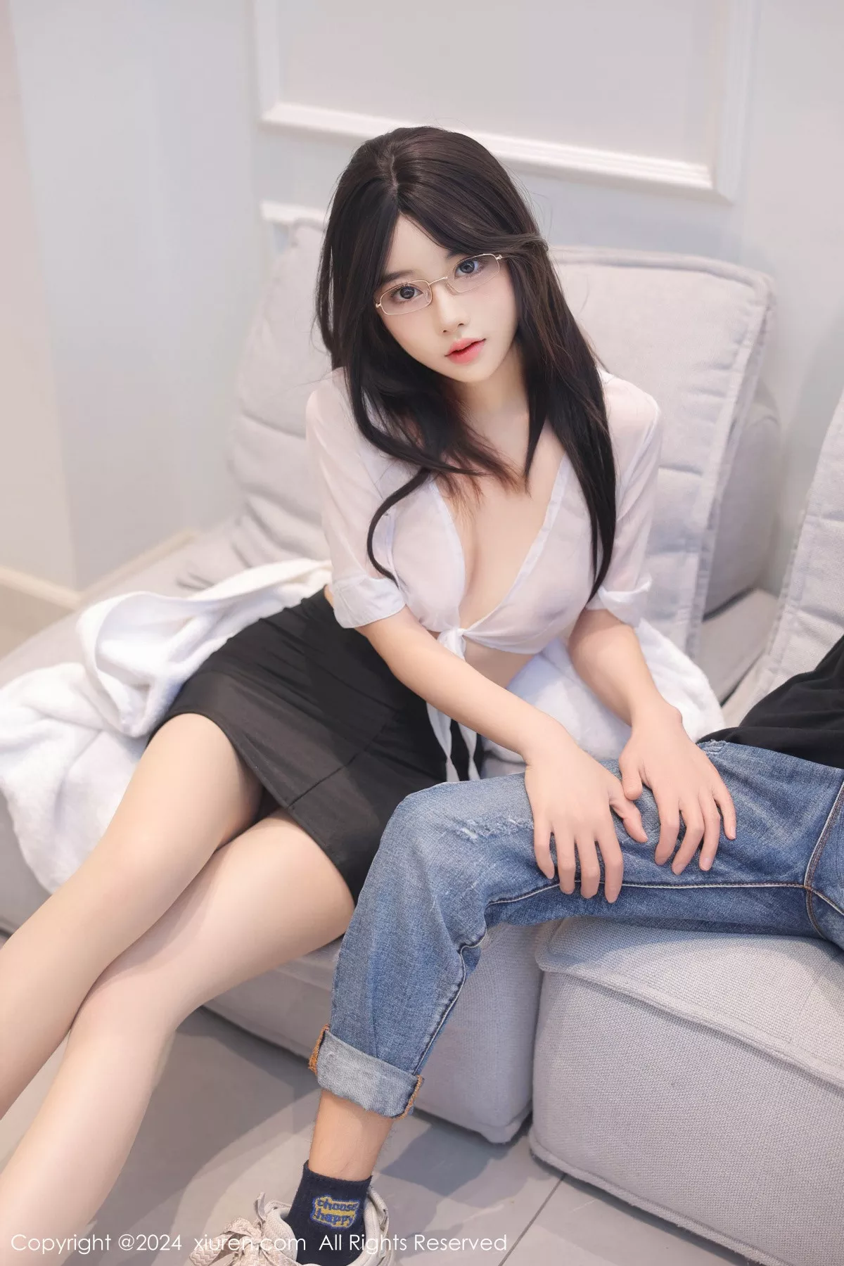 诱人 黑短裙 魅模 【秀人XiuRen 白色超透上衣 桃妖夭 白色丝袜 网XiuRen】 撩人私拍性情重设 No.8885