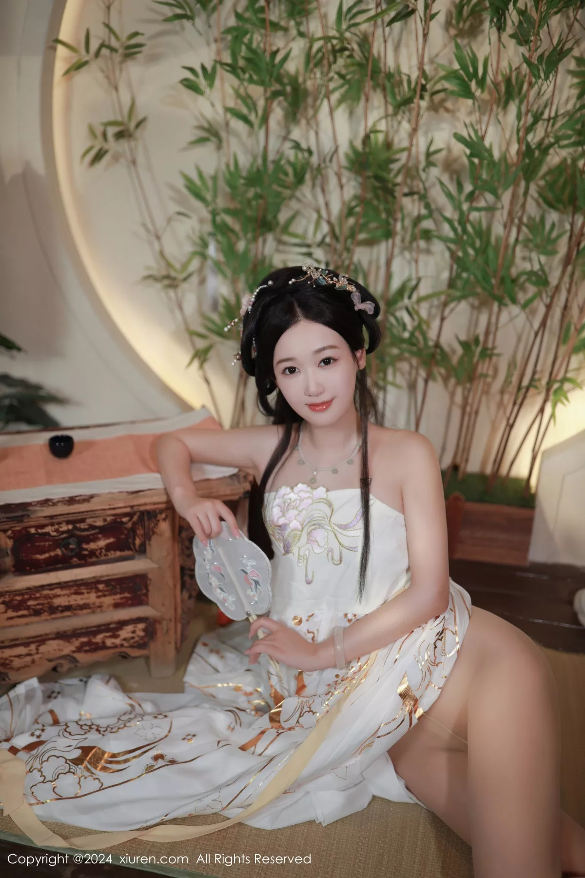网XiuRen】 真空肉丝 浅色 唐安琪 薄透 秀飘逸体态 No.8898 诱惑密拍重组 古装服饰 【秀人XiuRen 风骚 模特