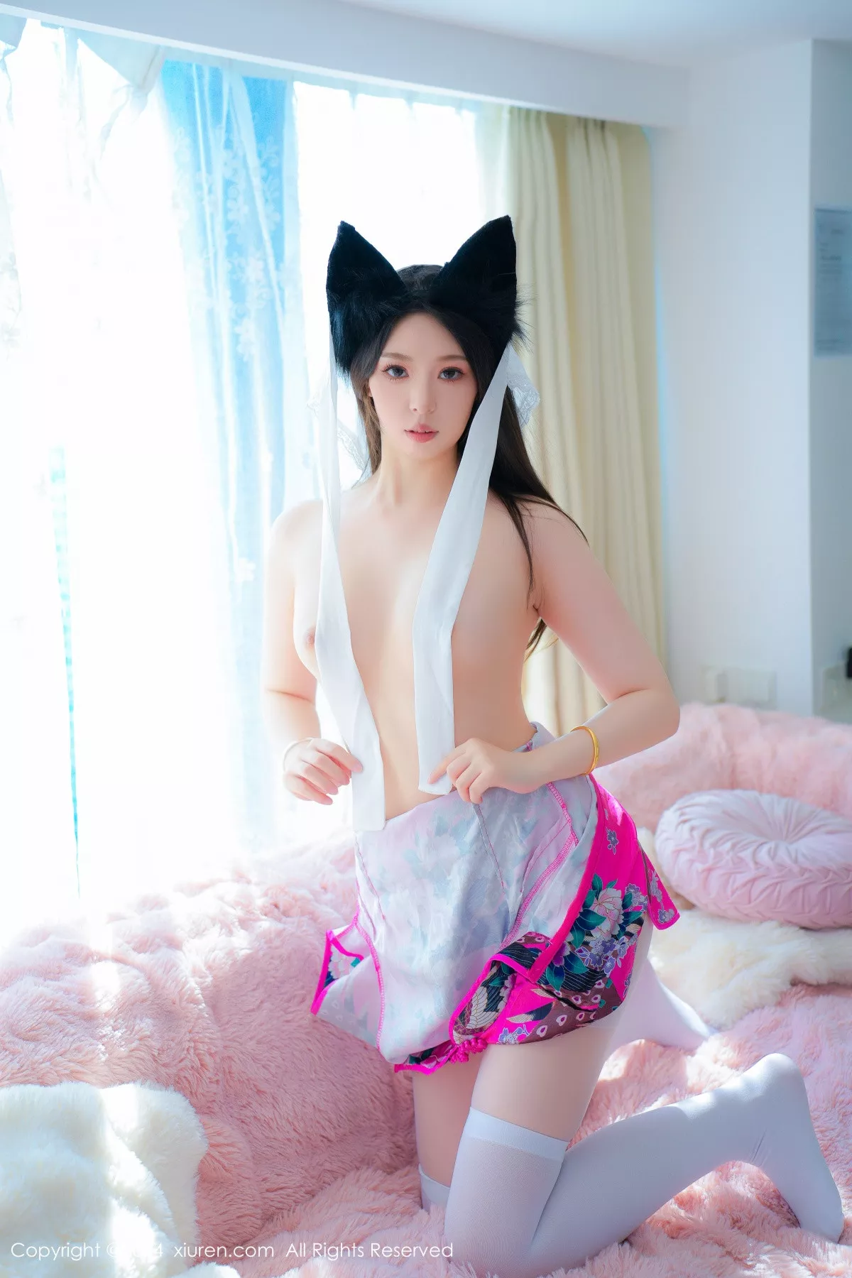 小波多 暗红厨娘穿扮 网XiuRen】 秀凹凸身形 惹火密拍着迷重组 诱人 白色美丝 靓模 No.8896 【秀人