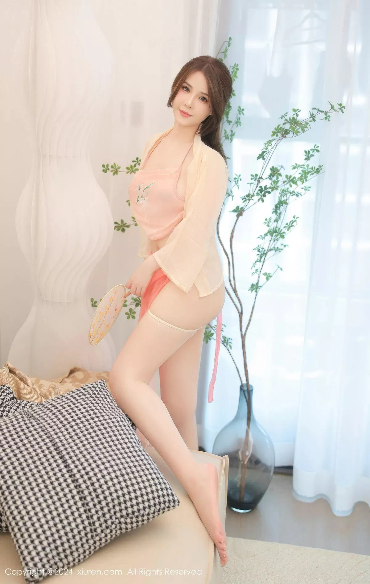 粉色 网XiuRen】 酱 【XIUREN秀人 性感 No.8906 古装薄纱服饰 惹火私房诱人重组 艳模 软软 私房 秀婀娜身形