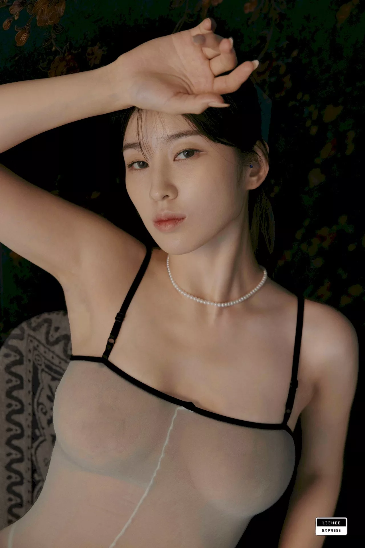 佳人 艺术图 057A LEHC 高丽 利熙快运 EXPRESS Kim (70P) 高丽 美模 艺术图套图】 Hyeon【LEEHEE 高画质 Woo