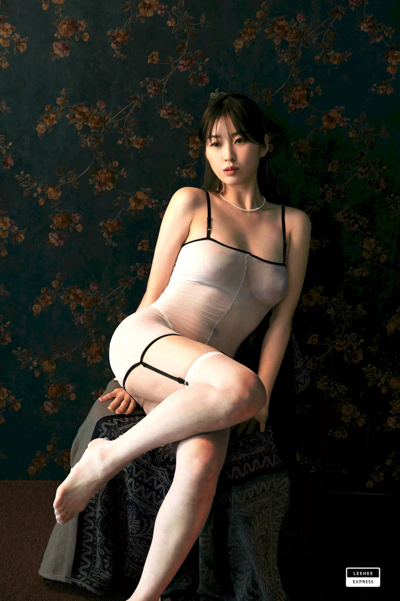 佳人 艺术图 057A LEHC 高丽 利熙快运 EXPRESS Kim (70P) 高丽 美模 艺术图套图】 Hyeon【LEEHEE 高画质 Woo