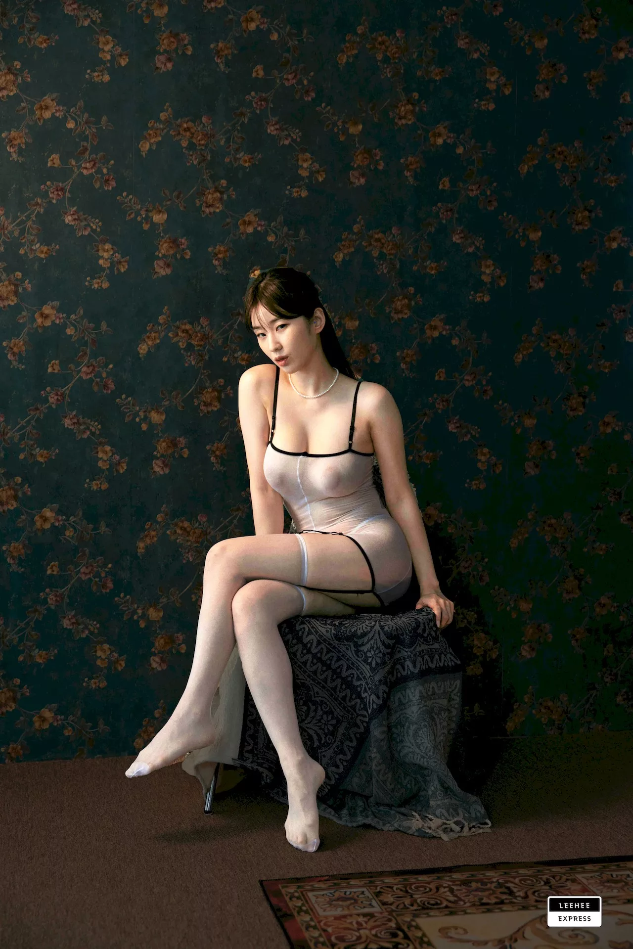 佳人 艺术图 057A LEHC 高丽 利熙快运 EXPRESS Kim (70P) 高丽 美模 艺术图套图】 Hyeon【LEEHEE 高画质 Woo