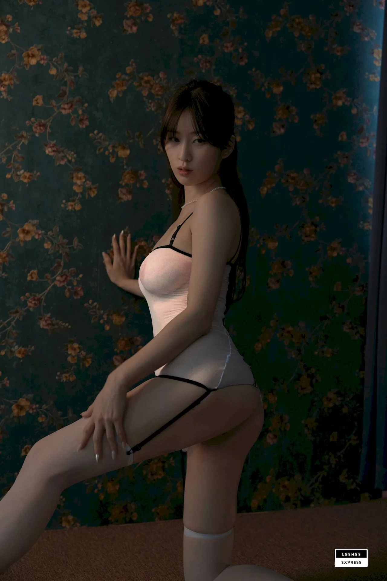 佳人 艺术图 057A LEHC 高丽 利熙快运 EXPRESS Kim (70P) 高丽 美模 艺术图套图】 Hyeon【LEEHEE 高画质 Woo