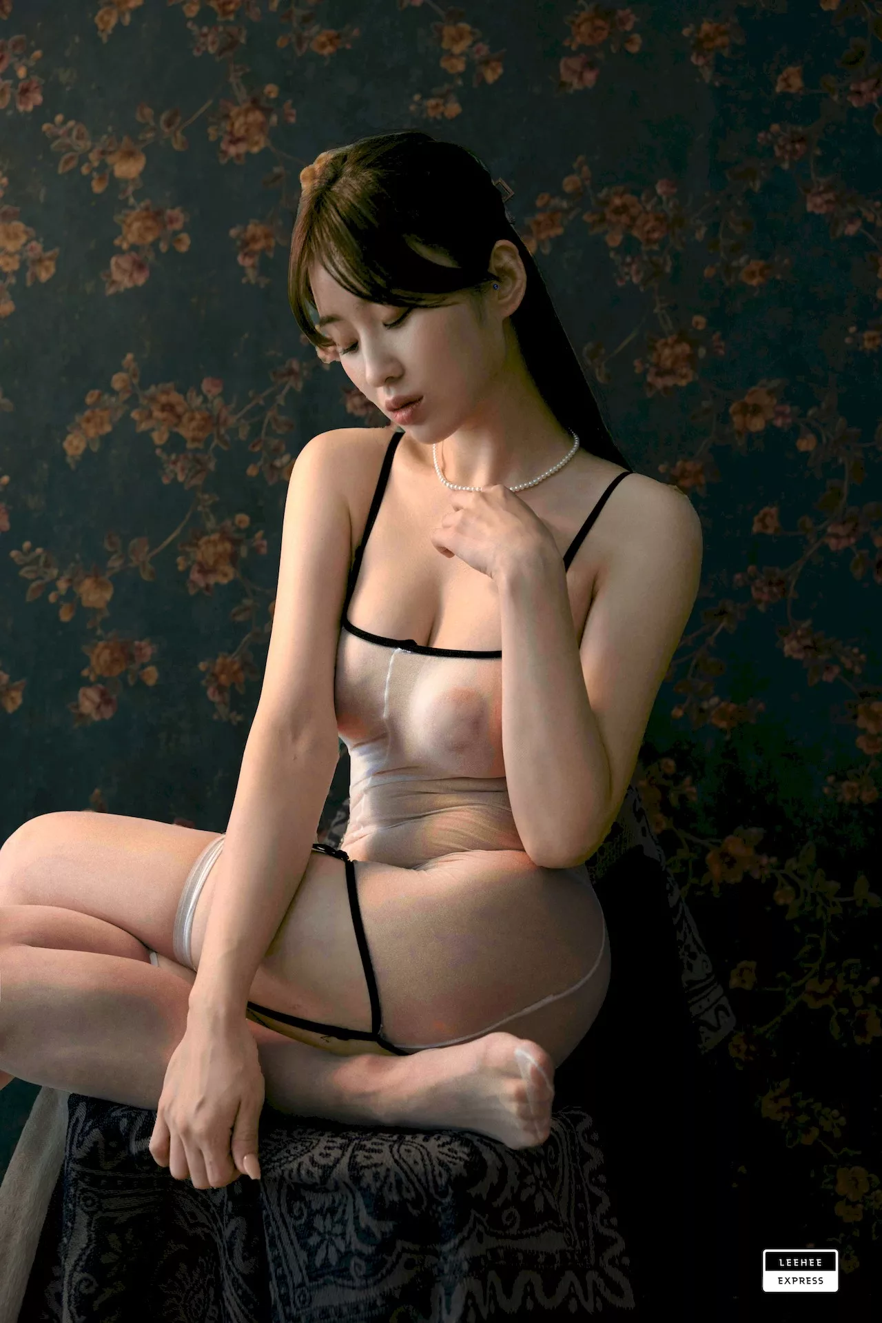 佳人 艺术图 057A LEHC 高丽 利熙快运 EXPRESS Kim (70P) 高丽 美模 艺术图套图】 Hyeon【LEEHEE 高画质 Woo