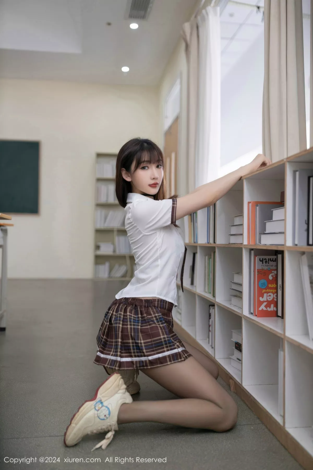 开档黑丝 陆萱萱 正妹工作装 诱人摄影重购 情趣内衣 美模 秀理想身形 Vol.8918 【秀人XiuRen 网XiuRen】