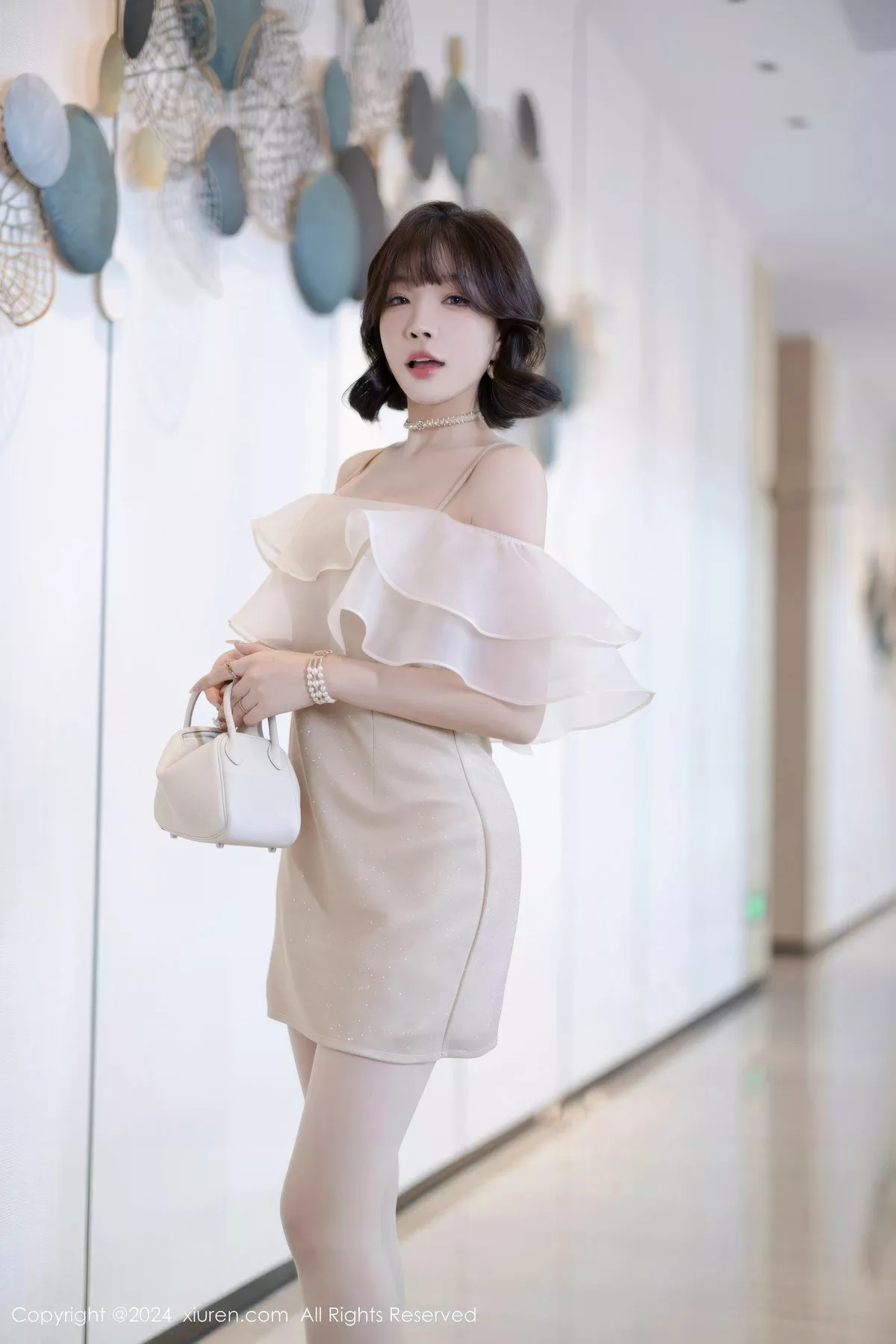 徐莉芝 风情 Vol.8917 美女 Booty 连衣短裙 黑色 迷人私房艺术图重设 浅色 性情内衣 【XIUREN秀人 网XiuRen】