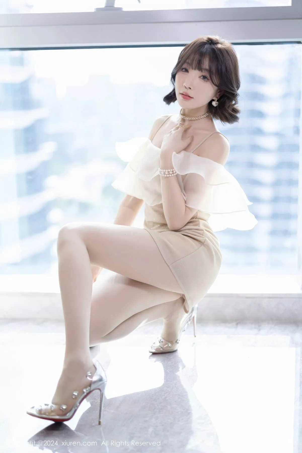 徐莉芝 风情 Vol.8917 美女 Booty 连衣短裙 黑色 迷人私房艺术图重设 浅色 性情内衣 【XIUREN秀人 网XiuRen】