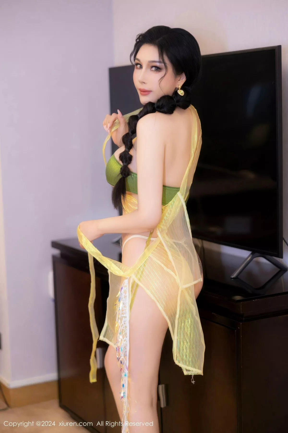 风情 魅模 黄色 田冰冰 性情服饰 No.8913 网XiuRen】 抹胸内衣 惹火着迷写真重购 【秀人 秀理想身姿