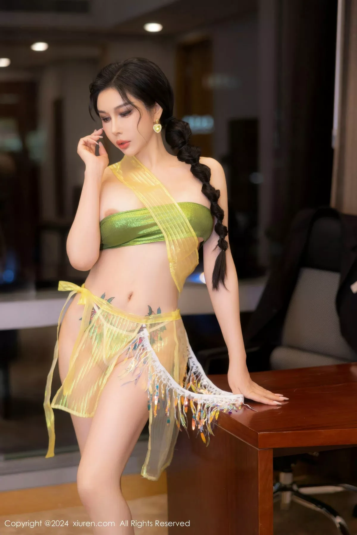 风情 魅模 黄色 田冰冰 性情服饰 No.8913 网XiuRen】 抹胸内衣 惹火着迷写真重购 【秀人 秀理想身姿