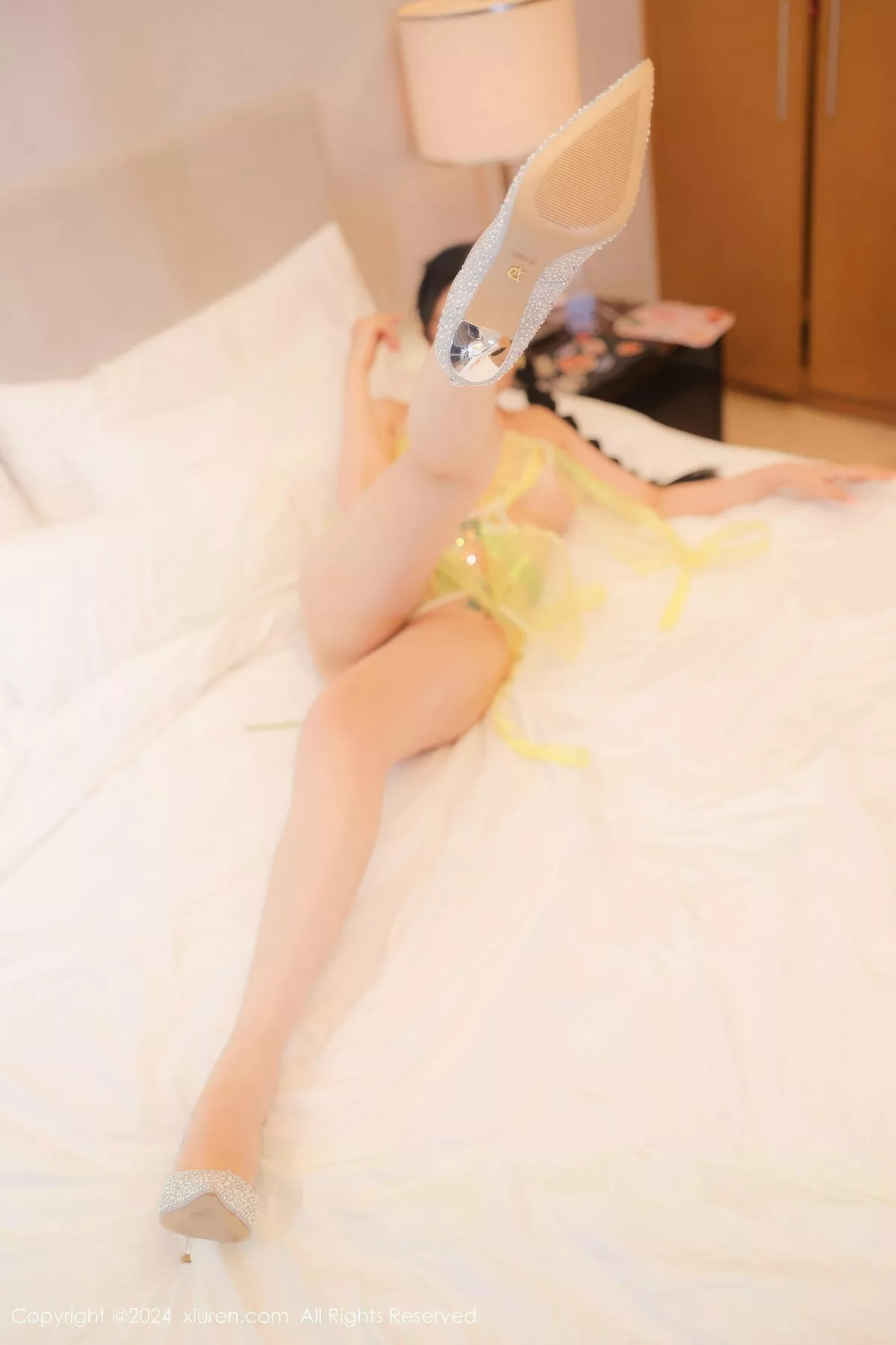 风情 魅模 黄色 田冰冰 性情服饰 No.8913 网XiuRen】 抹胸内衣 惹火着迷写真重购 【秀人 秀理想身姿