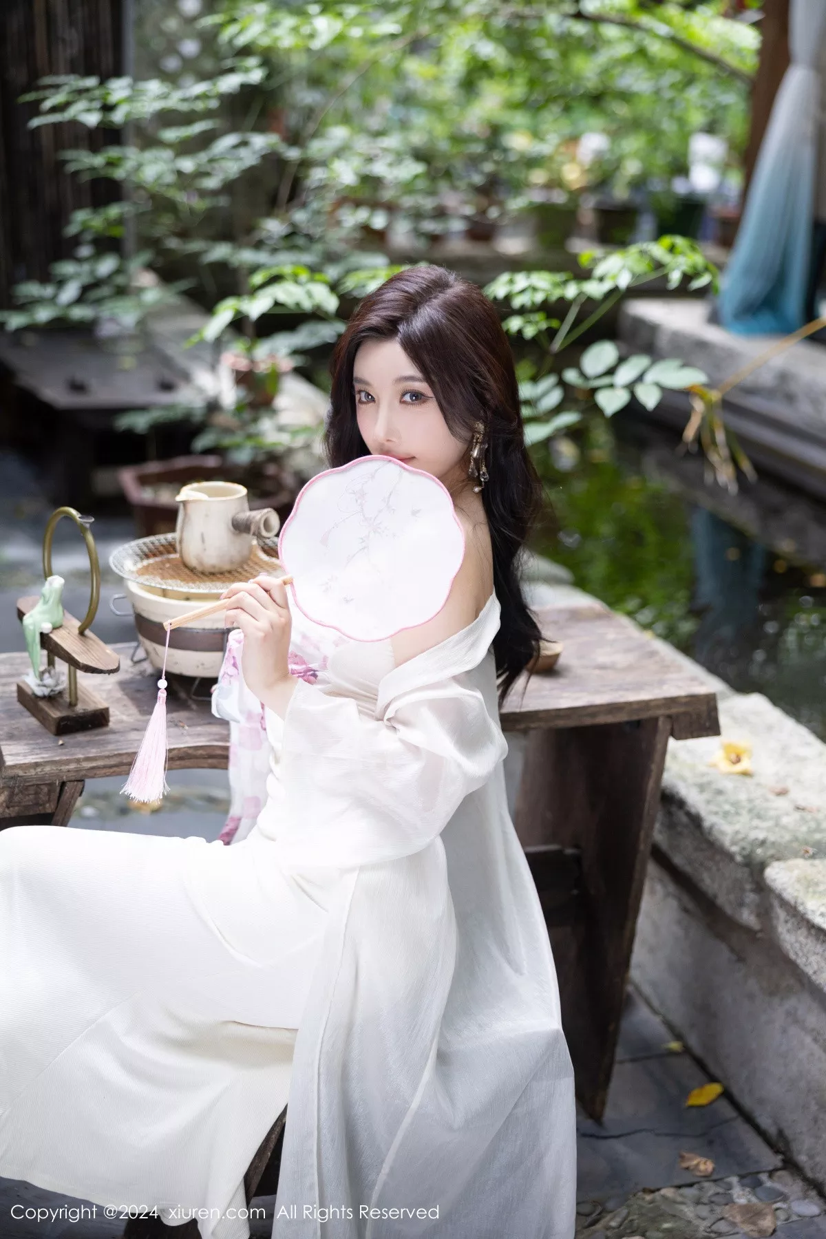 网XiuRen】 丽人 杨晨晨 【秀人XIUREN 秀完美身段 开档肉丝 Yome 浅色连衣裙 迷惑密拍重购 撩人 Vol.8926