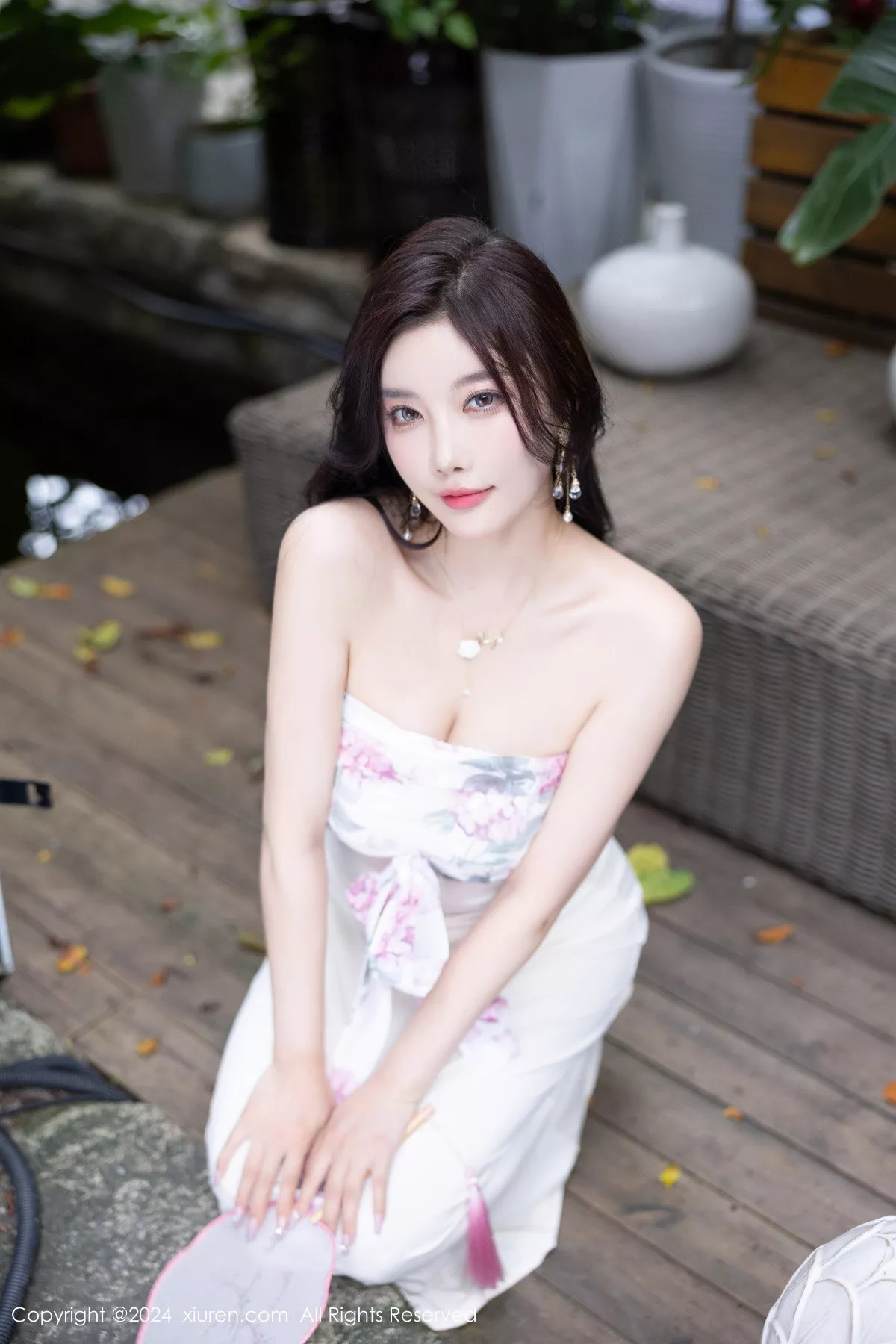 网XiuRen】 丽人 杨晨晨 【秀人XIUREN 秀完美身段 开档肉丝 Yome 浅色连衣裙 迷惑密拍重购 撩人 Vol.8926