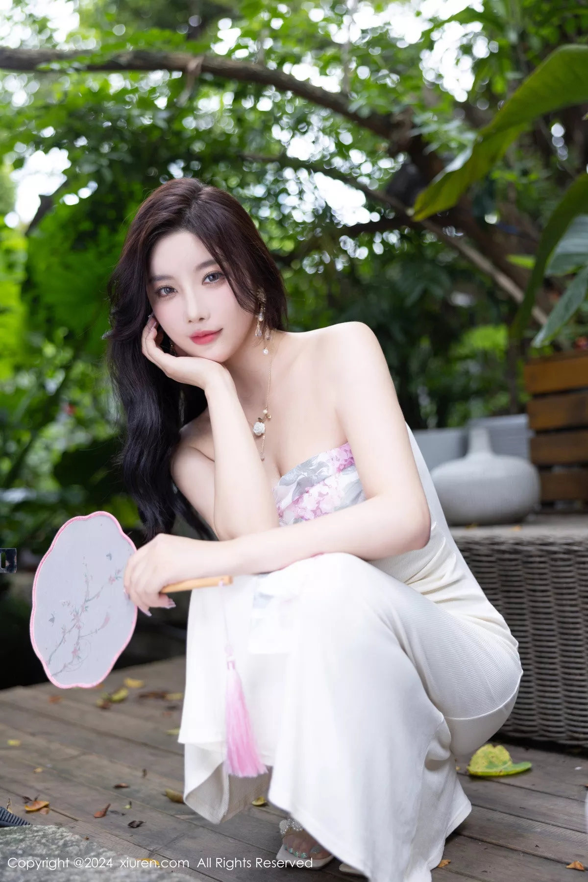网XiuRen】 丽人 杨晨晨 【秀人XIUREN 秀完美身段 开档肉丝 Yome 浅色连衣裙 迷惑密拍重购 撩人 Vol.8926