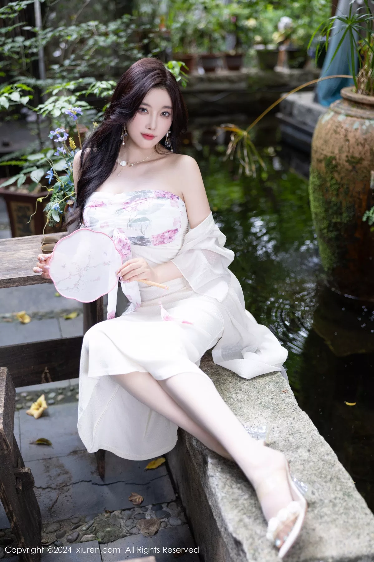网XiuRen】 丽人 杨晨晨 【秀人XIUREN 秀完美身段 开档肉丝 Yome 浅色连衣裙 迷惑密拍重购 撩人 Vol.8926