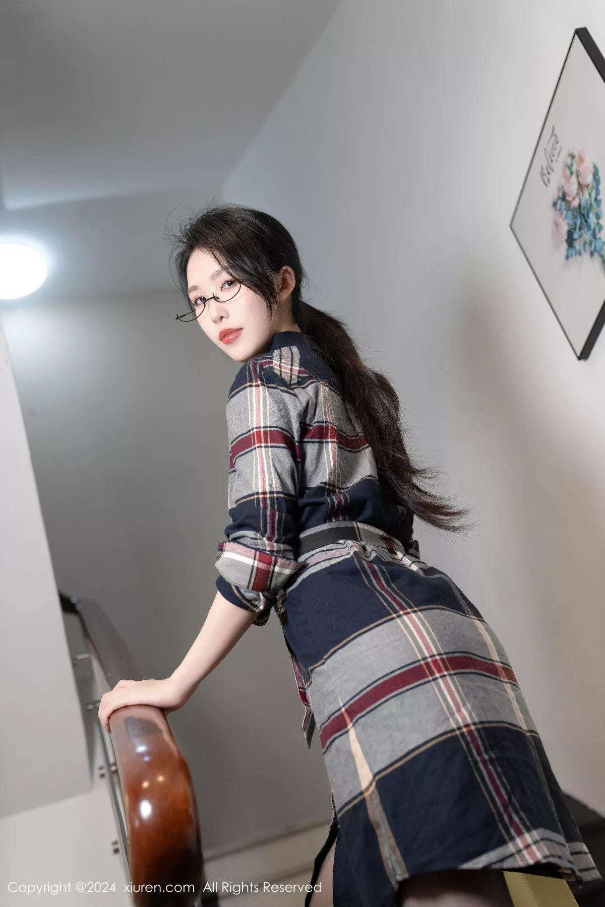 诱惑私摄重设 情趣内衣 艳模 利世 连衣短裙 薄透黑色丝袜 网XiuRen】 【秀人 Vol.8924 黑色 秀婀娜形体