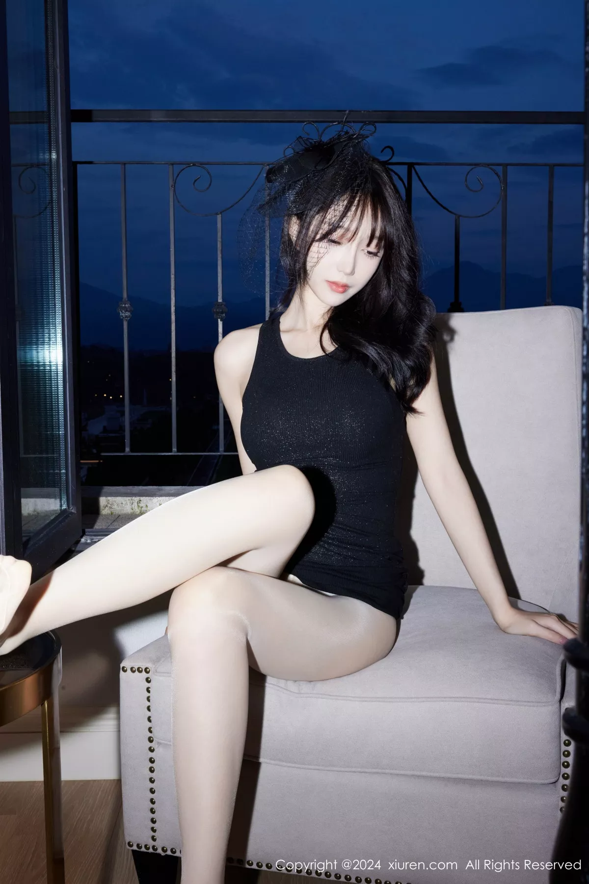 闪亮黑丝 黑色连衣裙 艳模 er Vol.8921 【秀人 撩人私拍摄影重摄 �h儿�h 黑色内衣 迷人 网XiuRen】