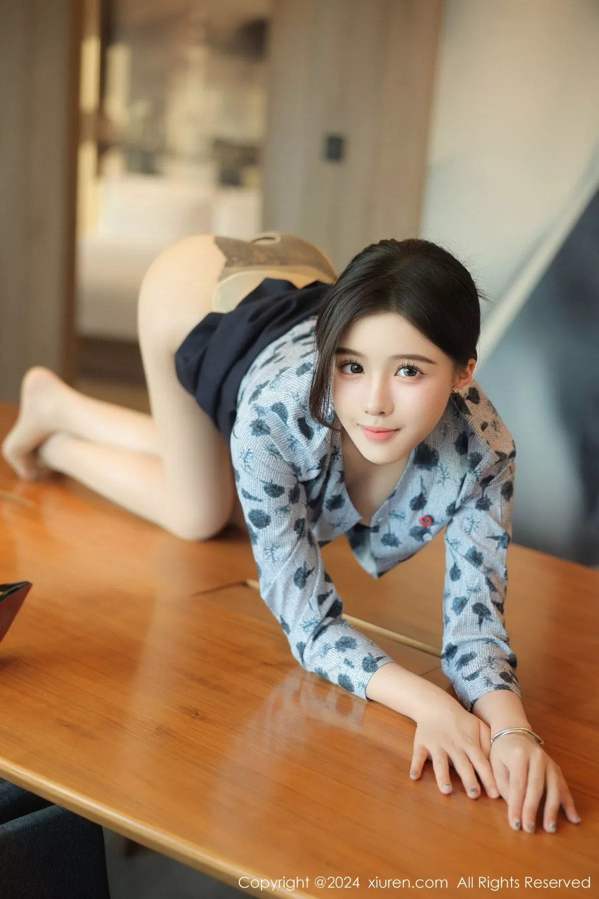 秀曼妙体态 空姐服饰 私拍摄影重购 No.8919 裸色美丝 网XiuRen】 袁圆 新人靓模 黑色内衣 【秀人