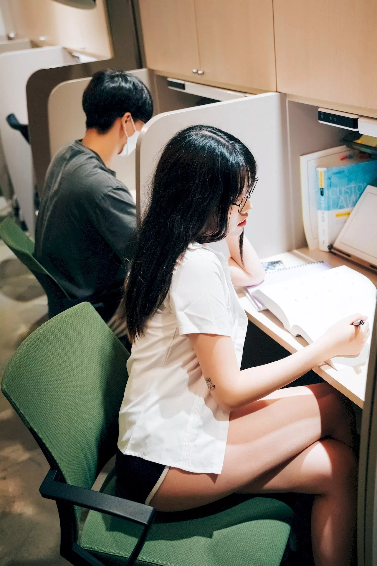 艺术图】 【Loozy 艺术图 淫惰女生 韩国 尤物 韩国 Reading 尤物 Room Sonson 全集修正