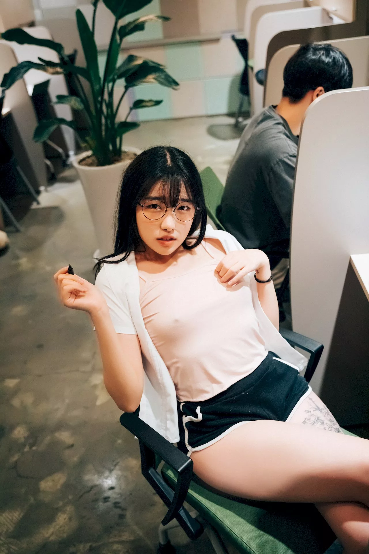 艺术图】 【Loozy 艺术图 淫惰女生 韩国 尤物 韩国 Reading 尤物 Room Sonson 全集修正