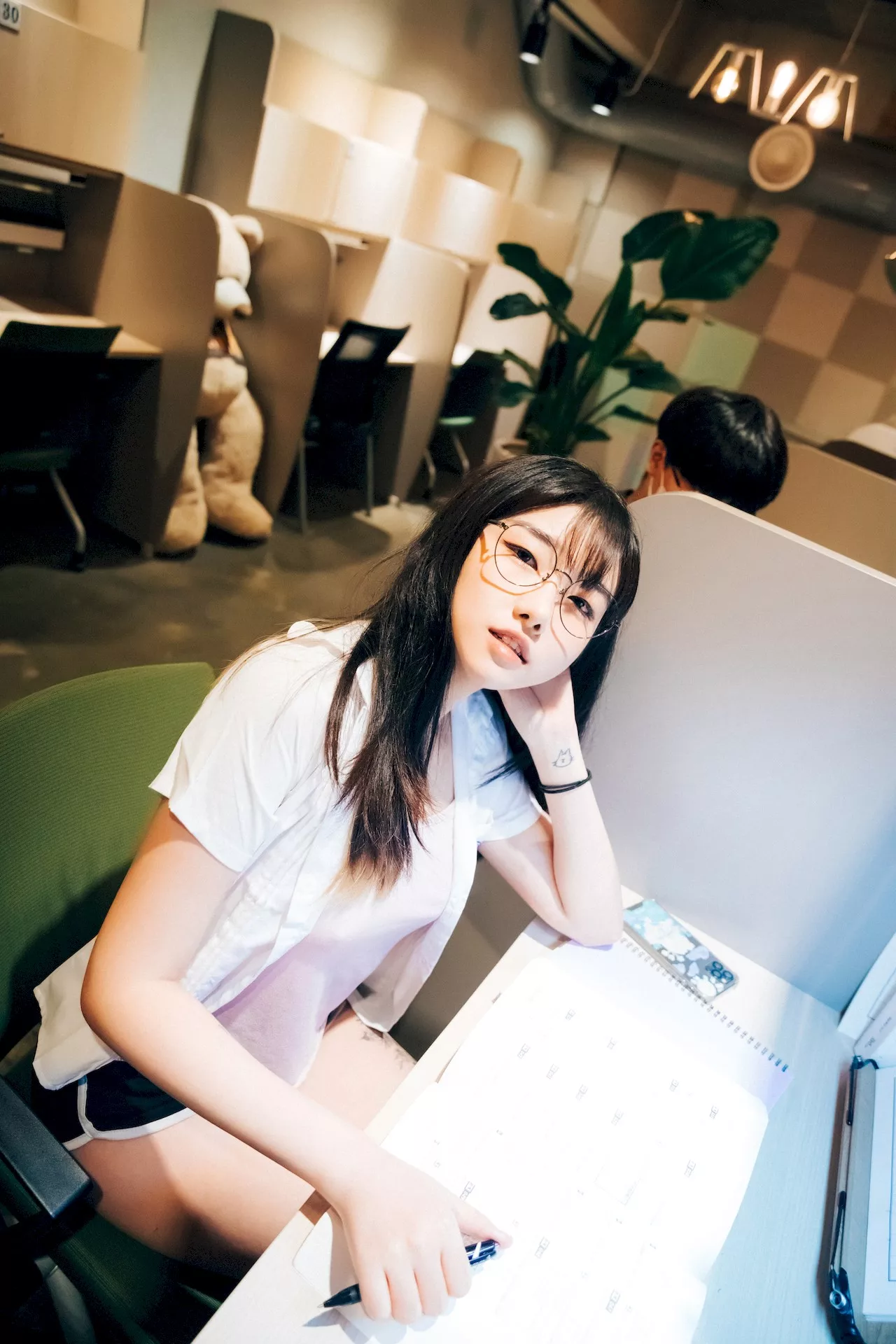 艺术图】 【Loozy 艺术图 淫惰女生 韩国 尤物 韩国 Reading 尤物 Room Sonson 全集修正