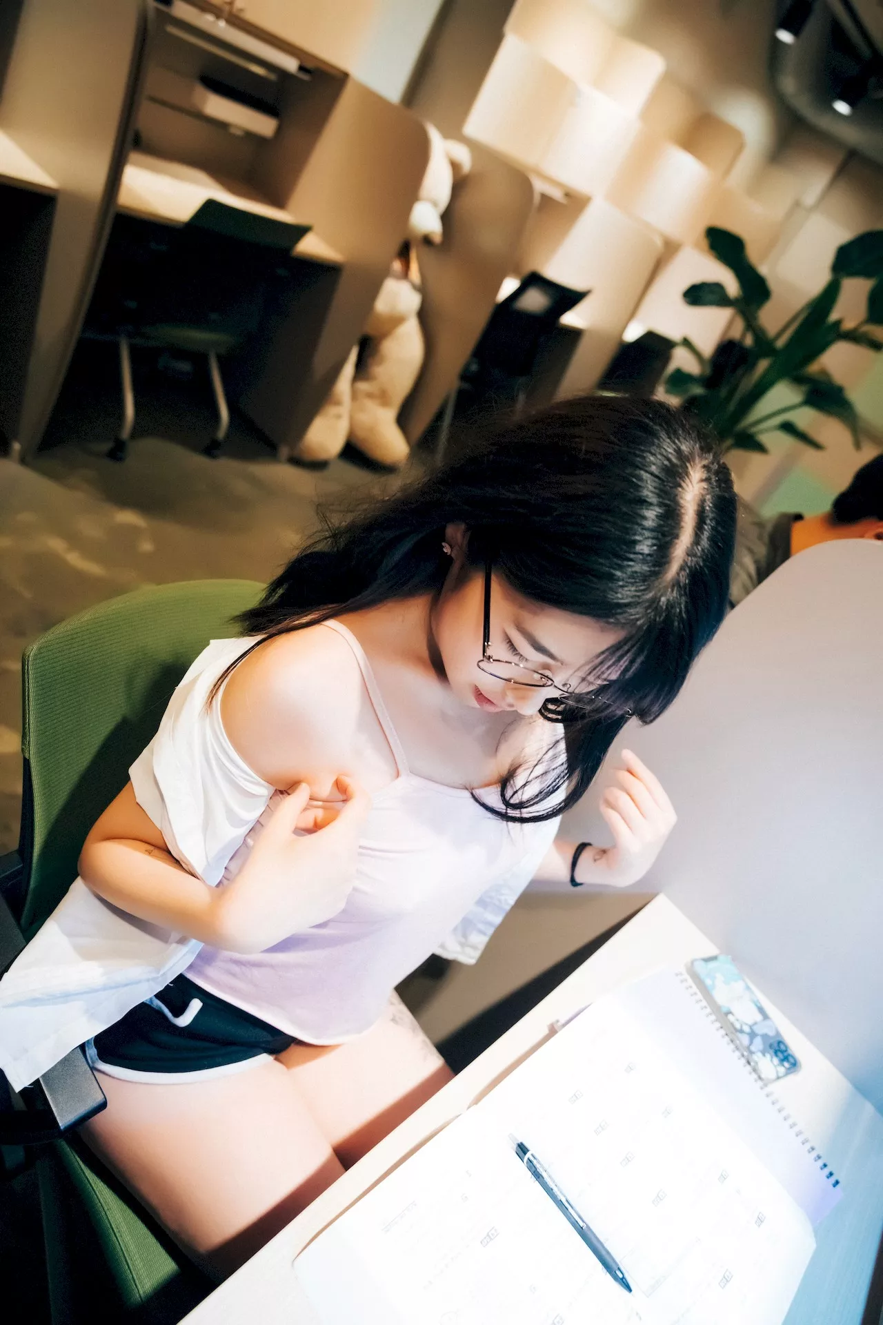 艺术图】 【Loozy 艺术图 淫惰女生 韩国 尤物 韩国 Reading 尤物 Room Sonson 全集修正