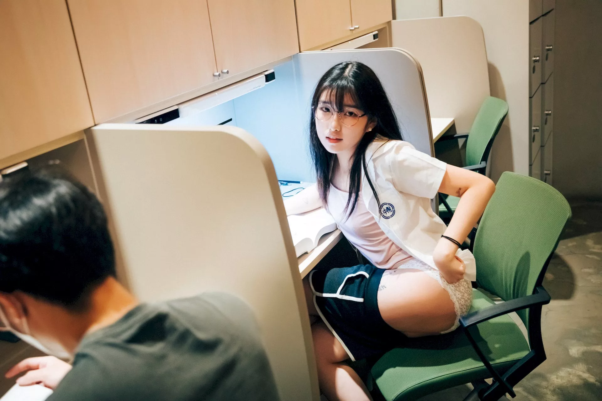 艺术图】 【Loozy 艺术图 淫惰女生 韩国 尤物 韩国 Reading 尤物 Room Sonson 全集修正