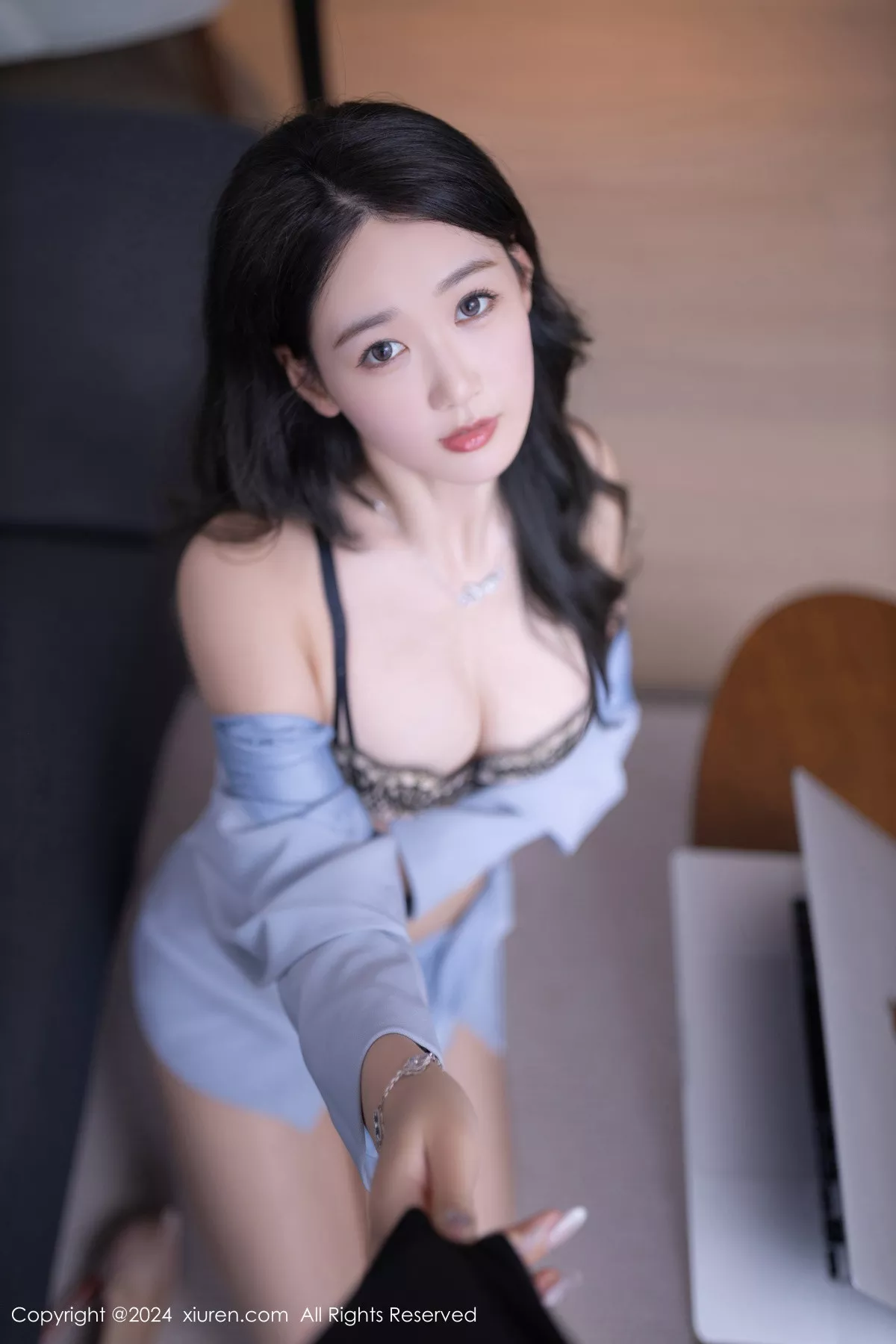 网XiuRen】 模特 No.8935 撩人OL职业服 【秀人 黑色内衣 唐安琪 诱人艺术图重设 开档肉色丝袜 秀轻巧身段