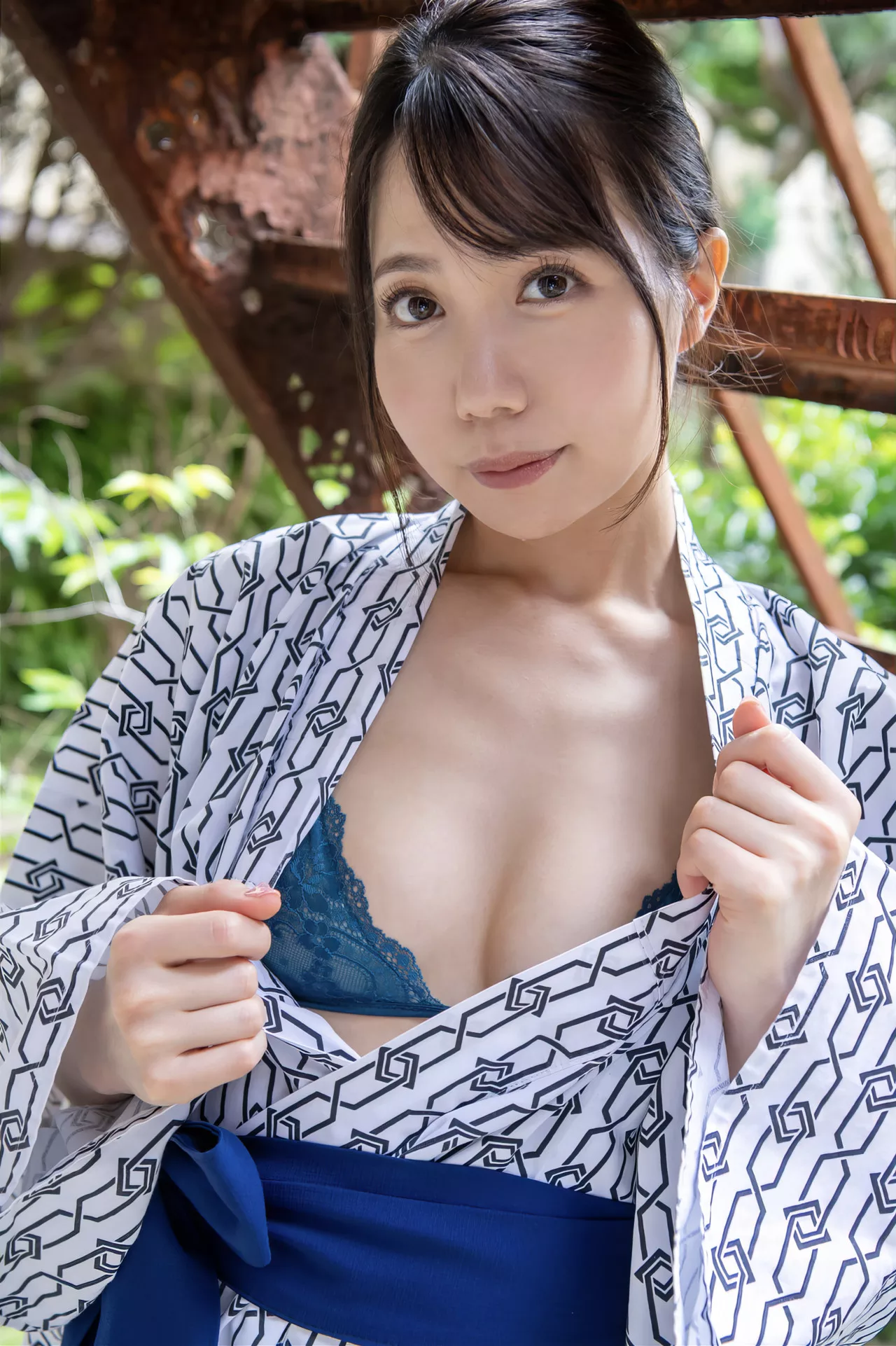 Minami 美学生と“完全主�Q”で过ごす写真集BEST 南まゆの恋人たち。 Mayu