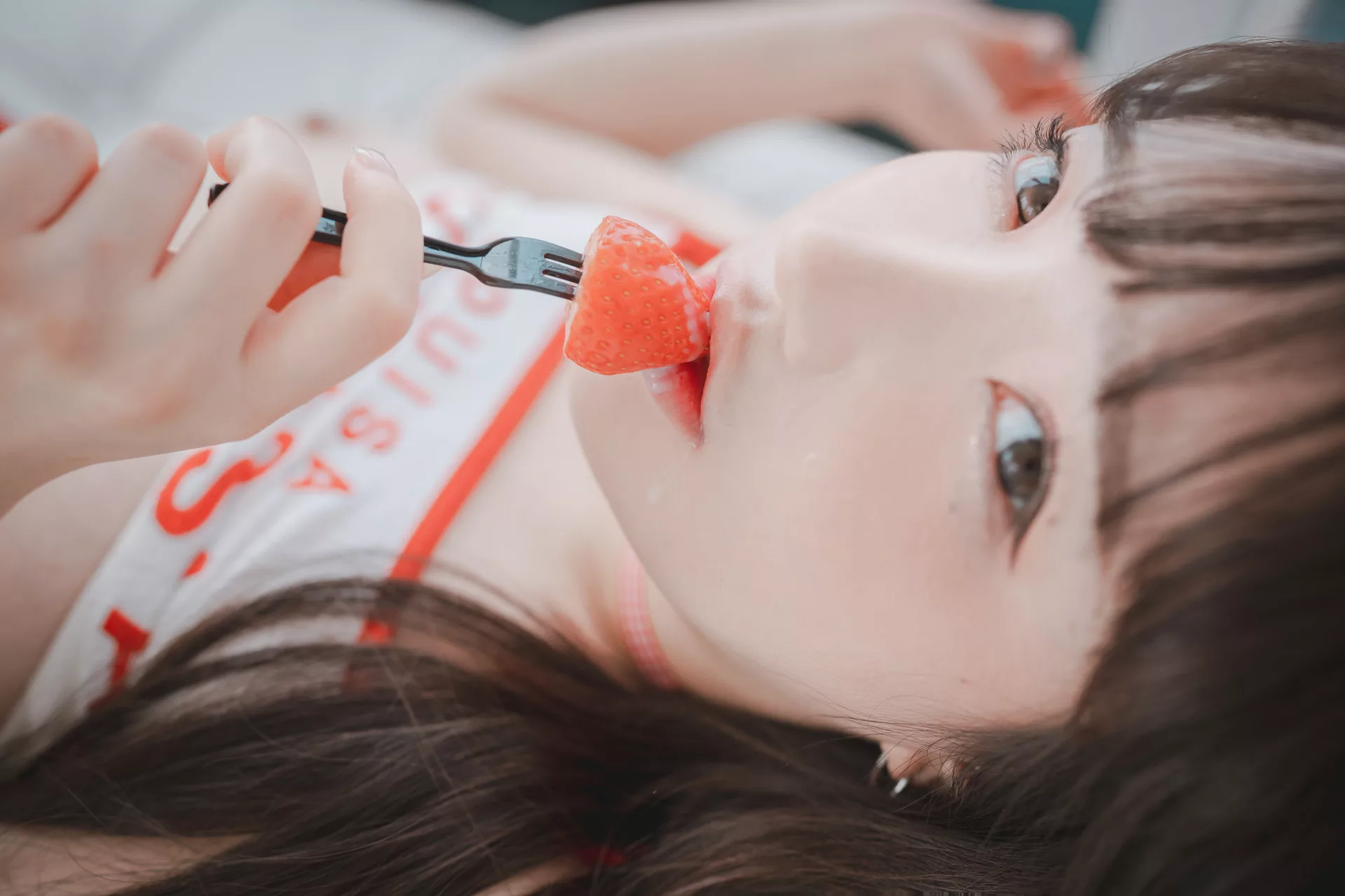 Yeeun【DJAWA 高丽 大佳玩】 Strawbeery 艳模 Son 写真 Girl 全集修正