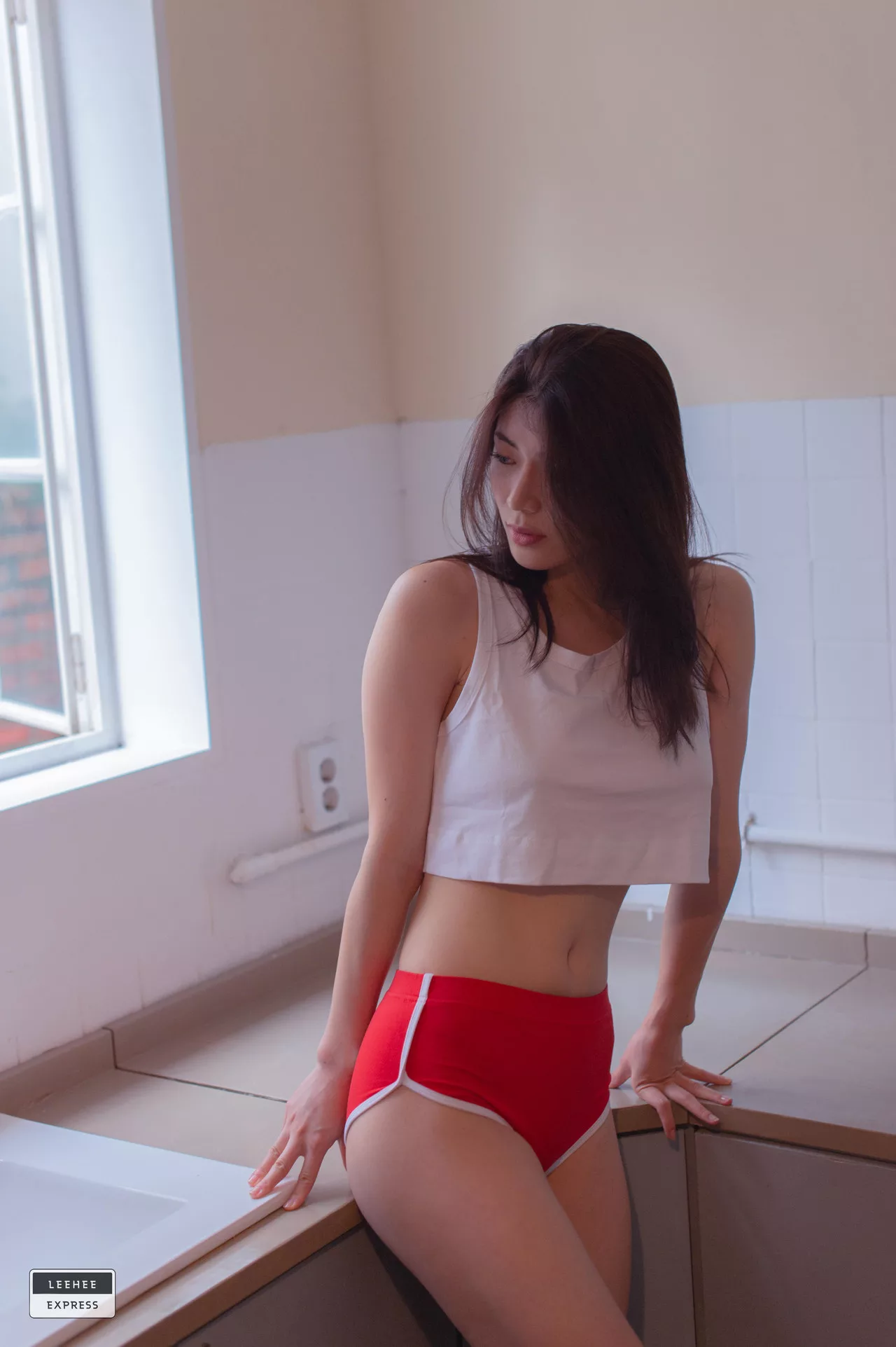 Min.E【LEEHEE 棒子 优秀 棒子 女神 LEHF (49P) 艺术图美图】 EXPRESS 艺术图 辣模 利熙快运 032