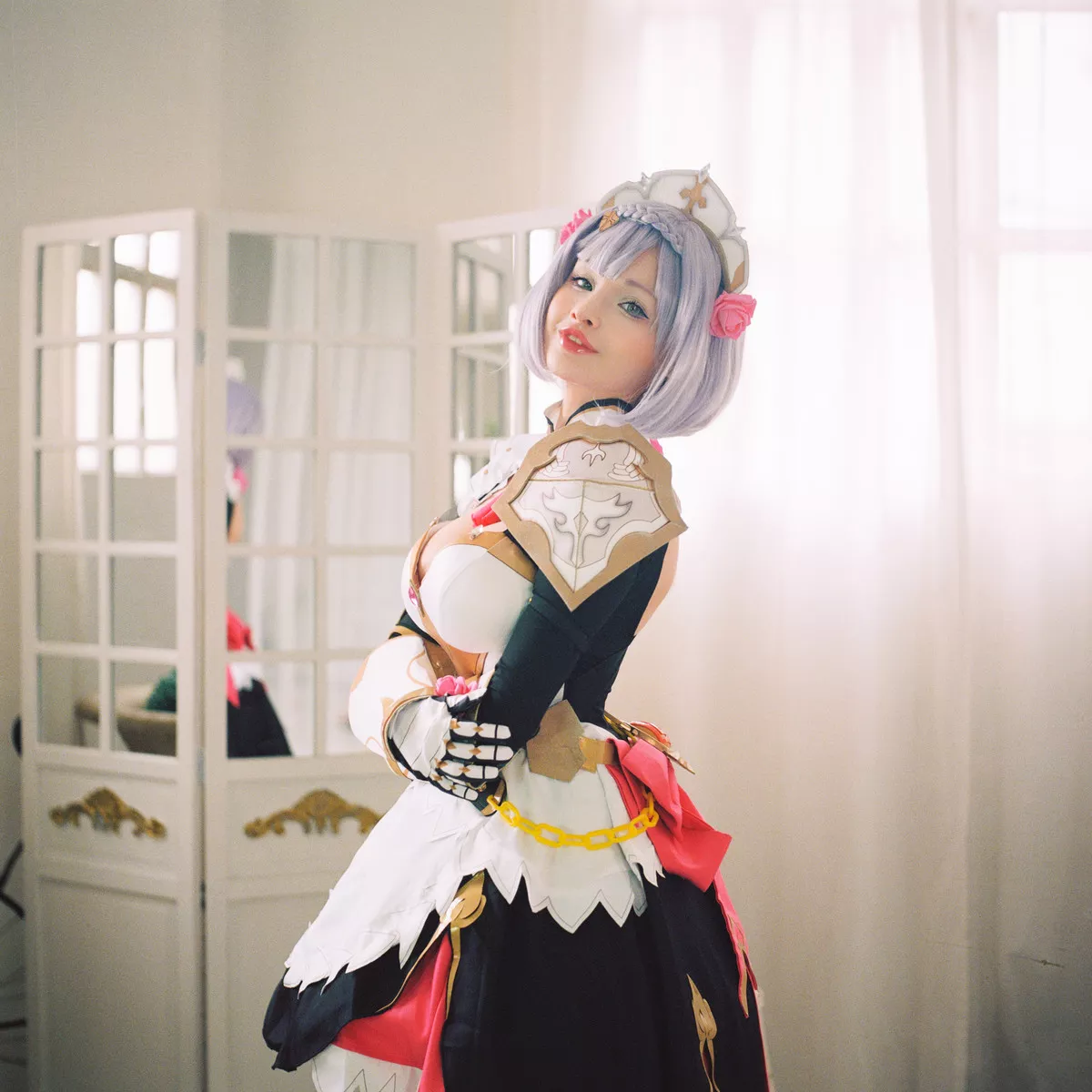 Genshin 尤物 Impact Rose 密拍 Noelle 迷人 Cosplay Hidori