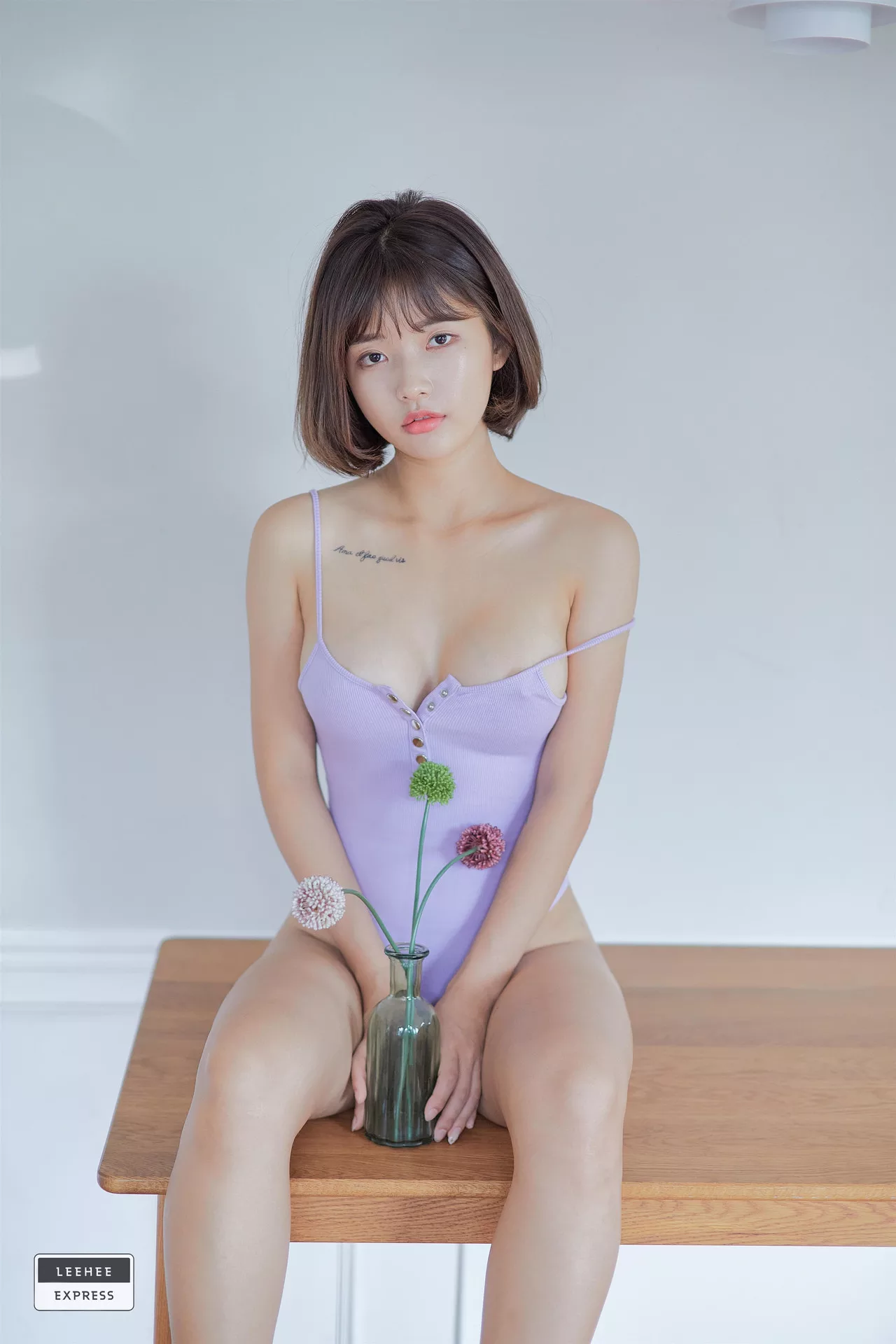 超清 高丽 写真 利熙快运 美人 EXPRESS 034B 高丽 模特 写真组图】 U.Hwa【LEEHEE (53P) LEHF