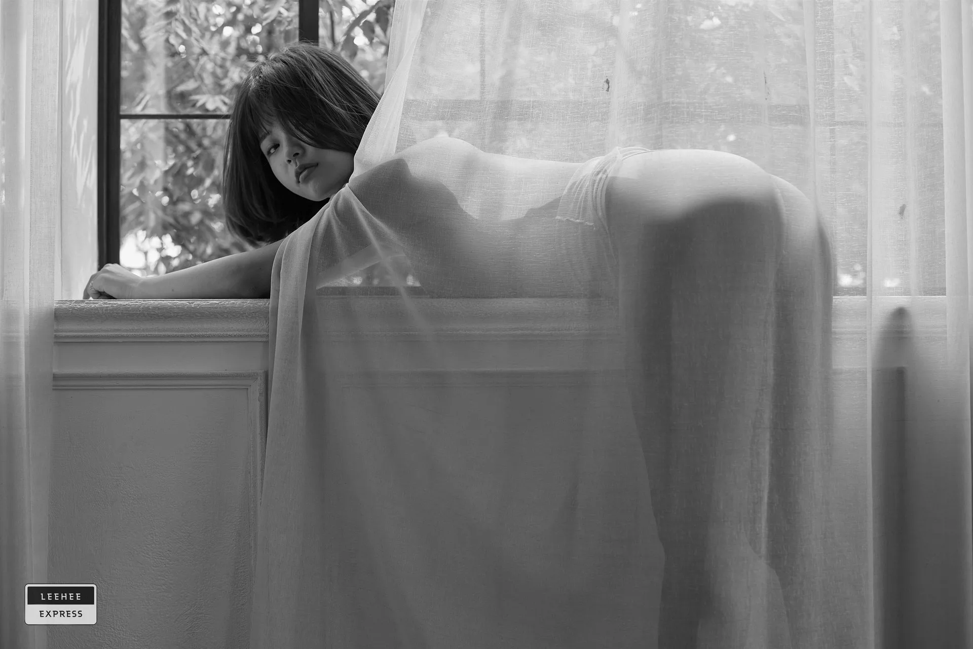 超清 高丽 写真 利熙快运 美人 EXPRESS 034B 高丽 模特 写真组图】 U.Hwa【LEEHEE (53P) LEHF