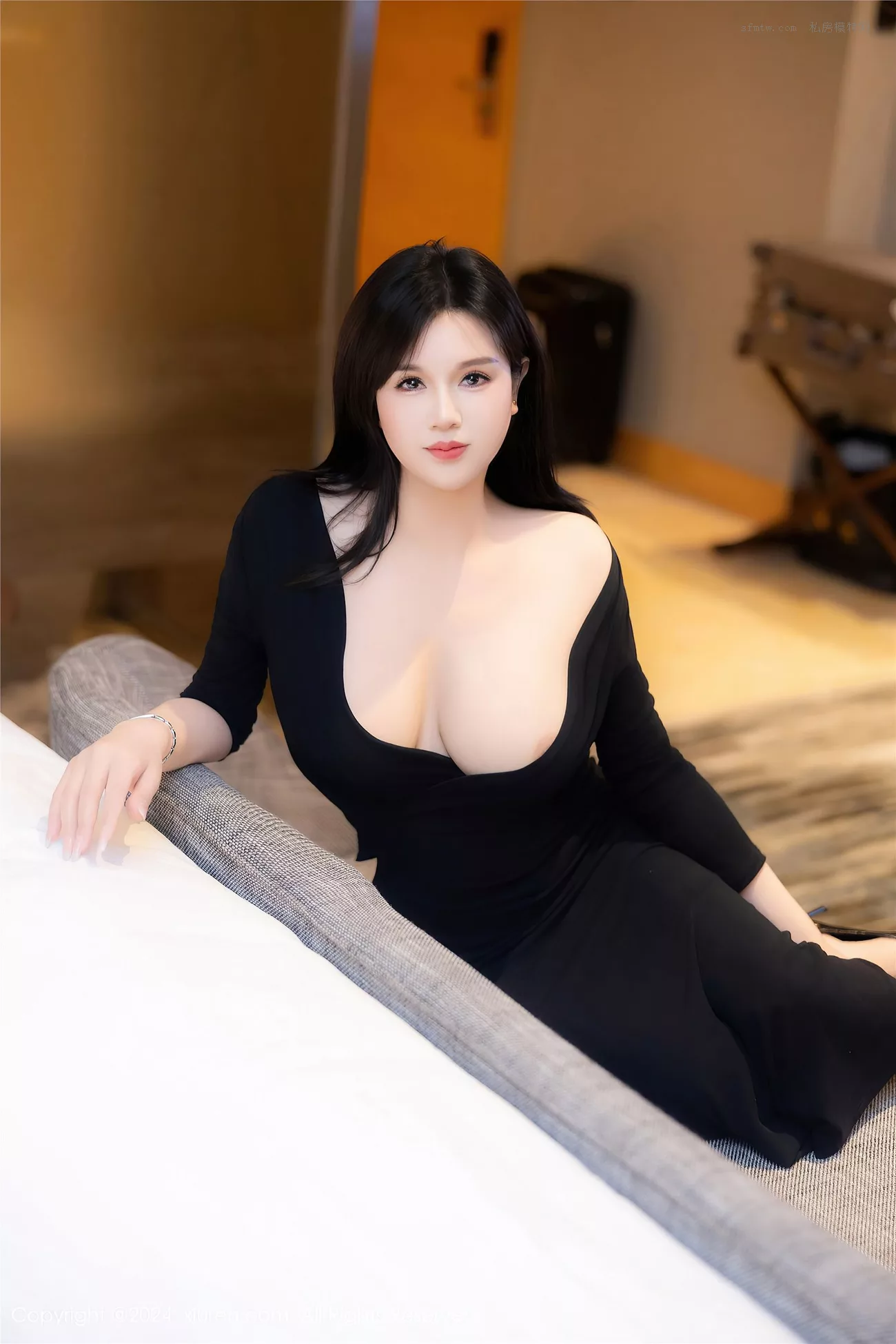 水水 Vol.8787 【秀人XIUREN】优质图像 姐