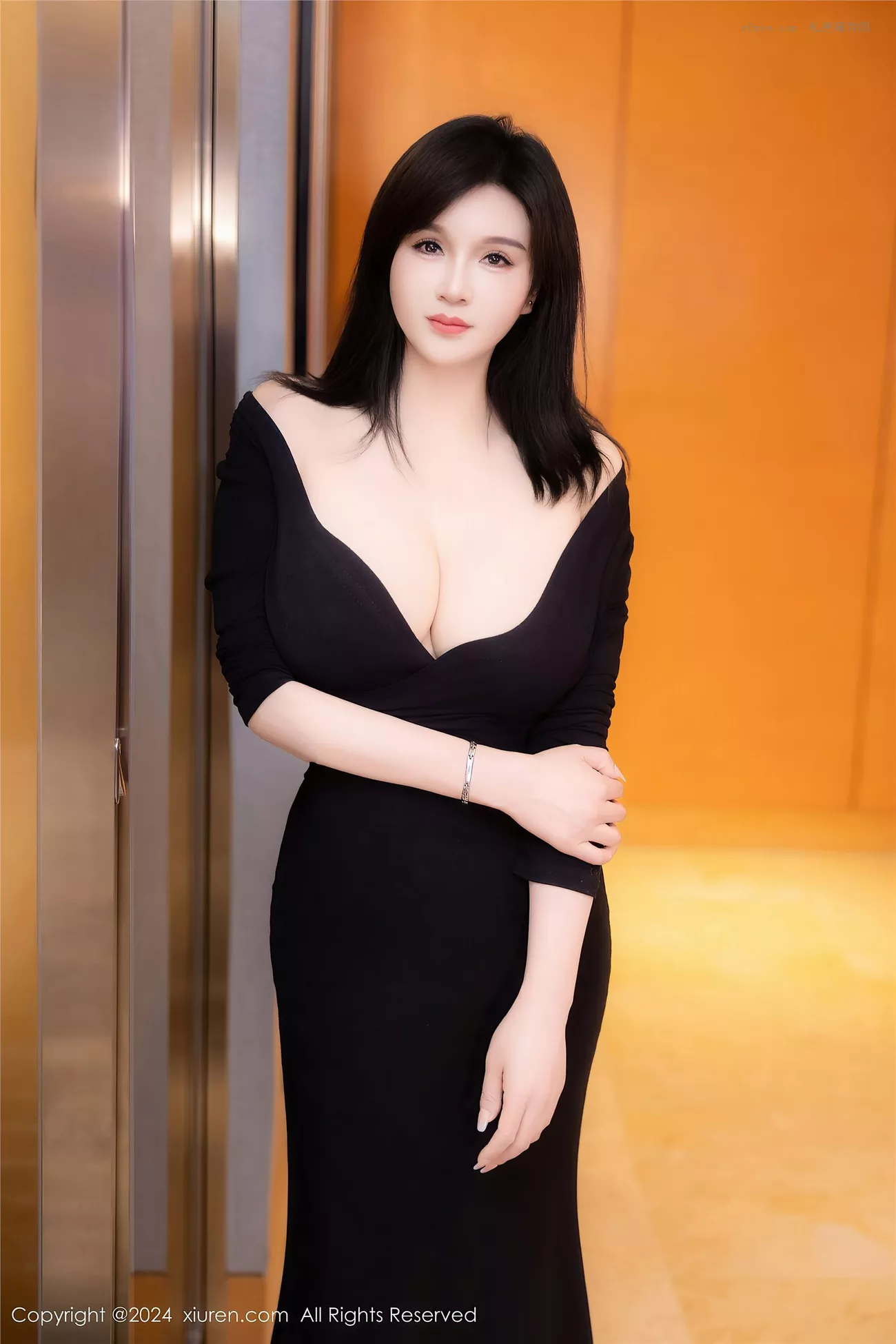 水水 Vol.8787 【秀人XIUREN】优质图像 姐