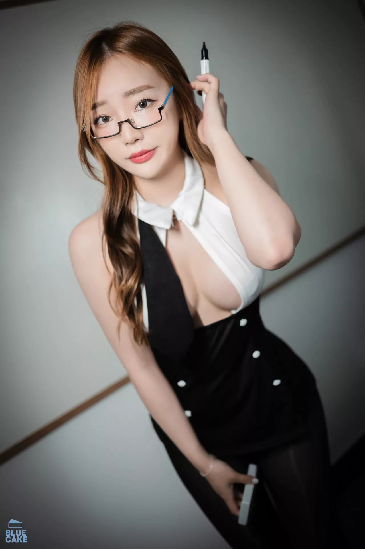 Black & NewBom【BLUECAKE 全集修正 尤物 Red 蓝色蛋糕】 韩国 写真