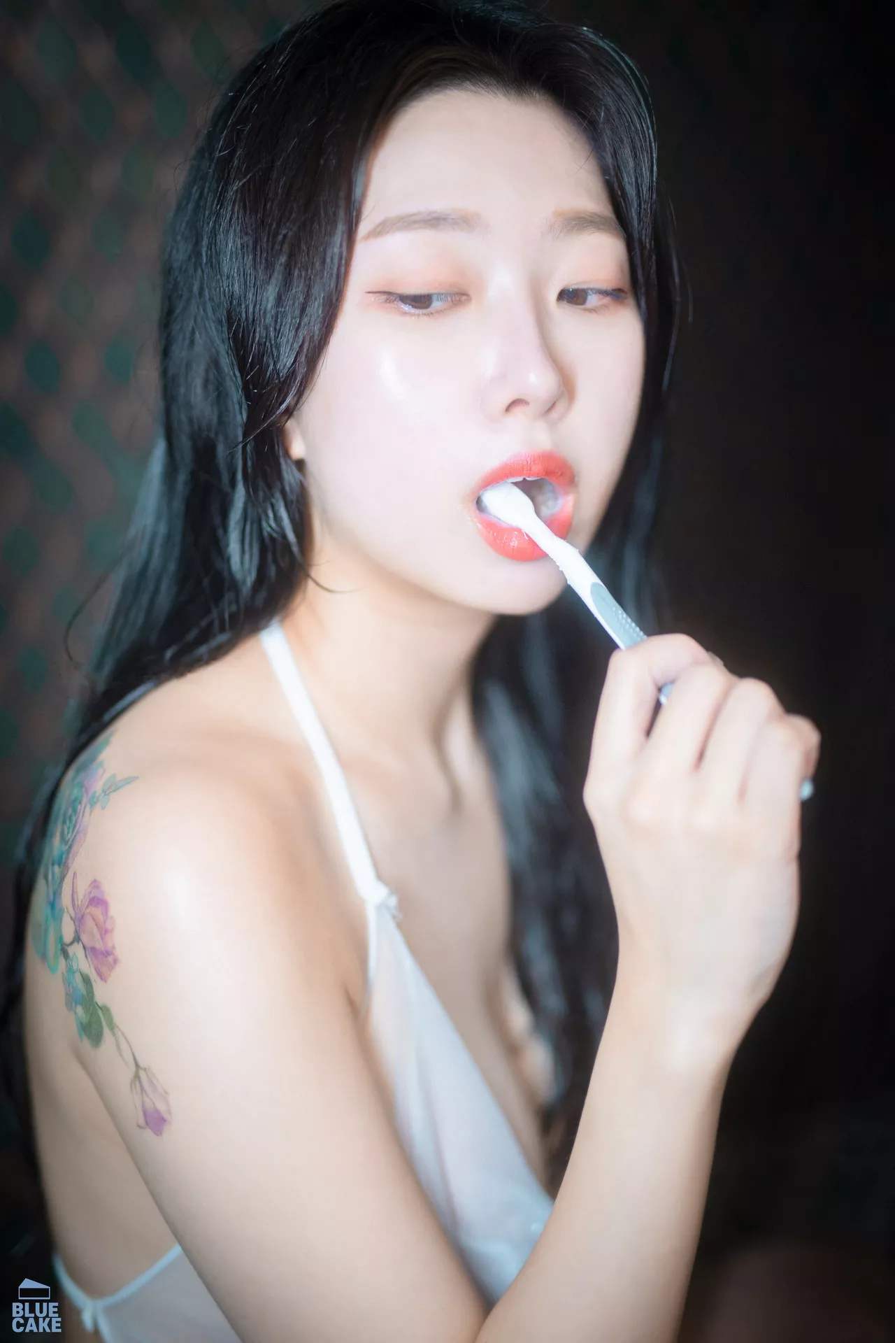 Shaany【BLUECAKE 南韩 丽人 全集修正 写真 Wet 蓝色蛋糕】