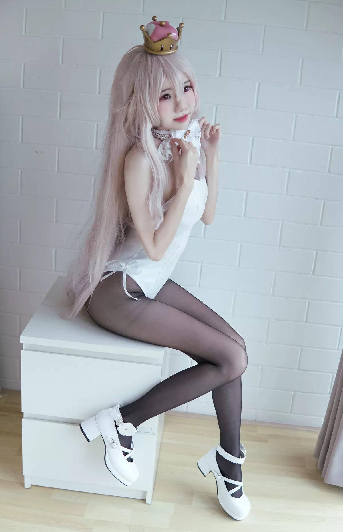 Super 美女 【Sally多啦雪】 福利 Crown Cosplay Boo