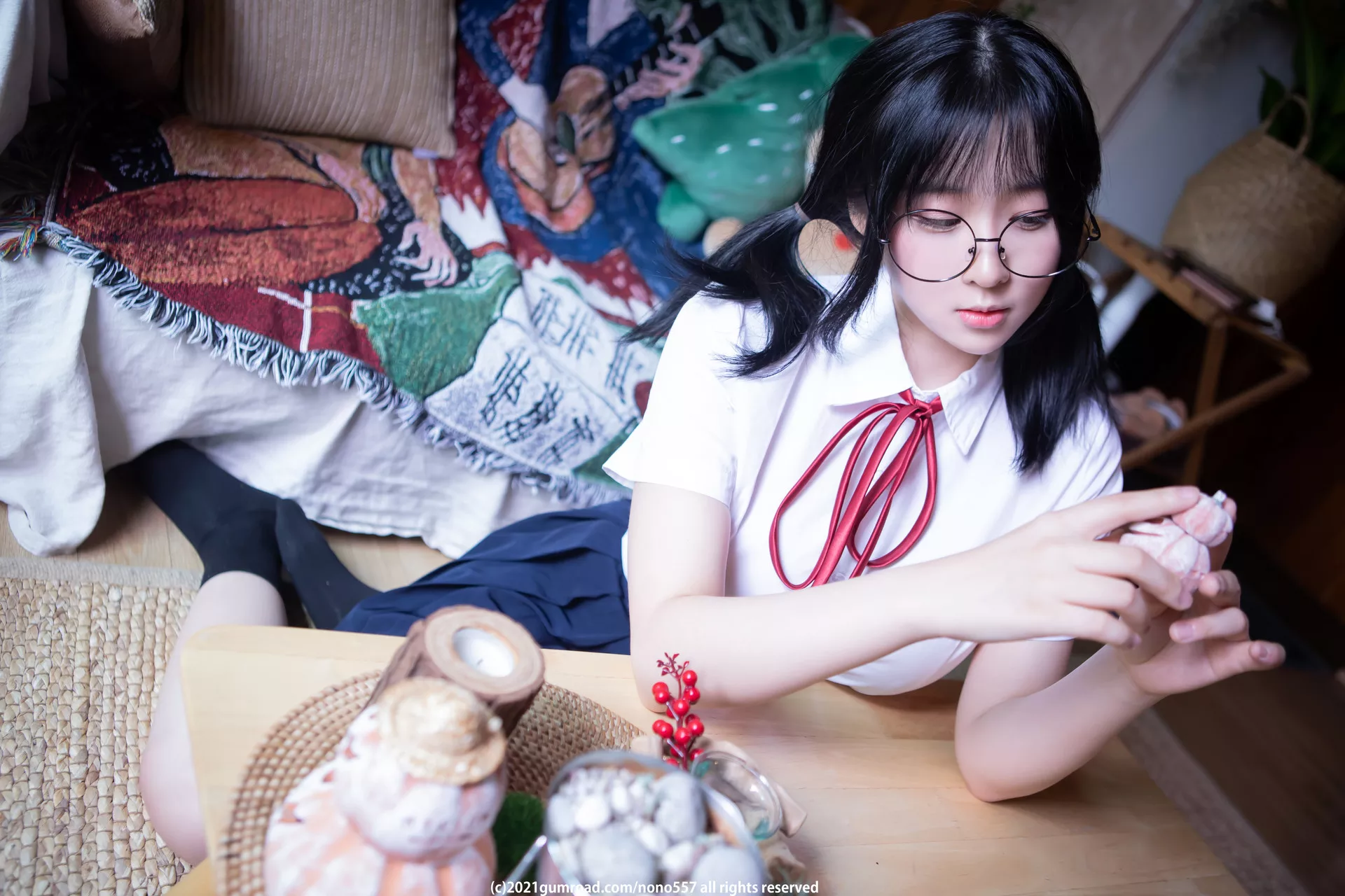 Girl Little Heihwa小女 (40P)