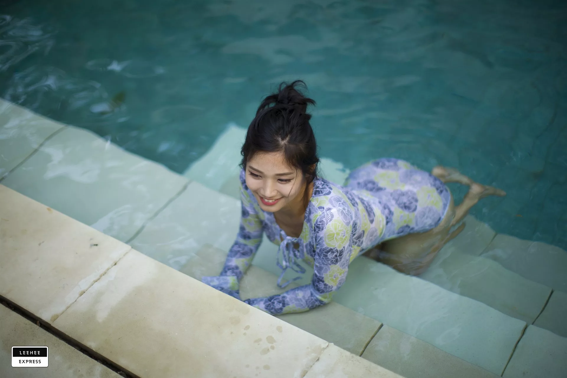 EXPRESS 艳模 利熙快运 韩国 (52P) Lee LESV 写真图集】 Heeeun【LEEHEE 美人 超清 001B 写真 韩国