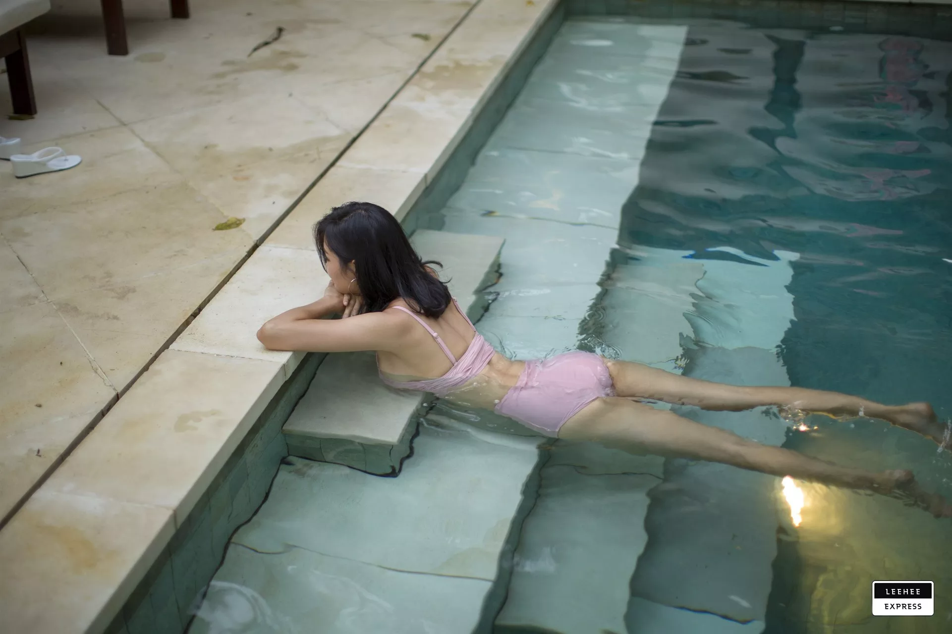 EXPRESS 艳模 利熙快运 韩国 (52P) Lee LESV 写真图集】 Heeeun【LEEHEE 美人 超清 001B 写真 韩国