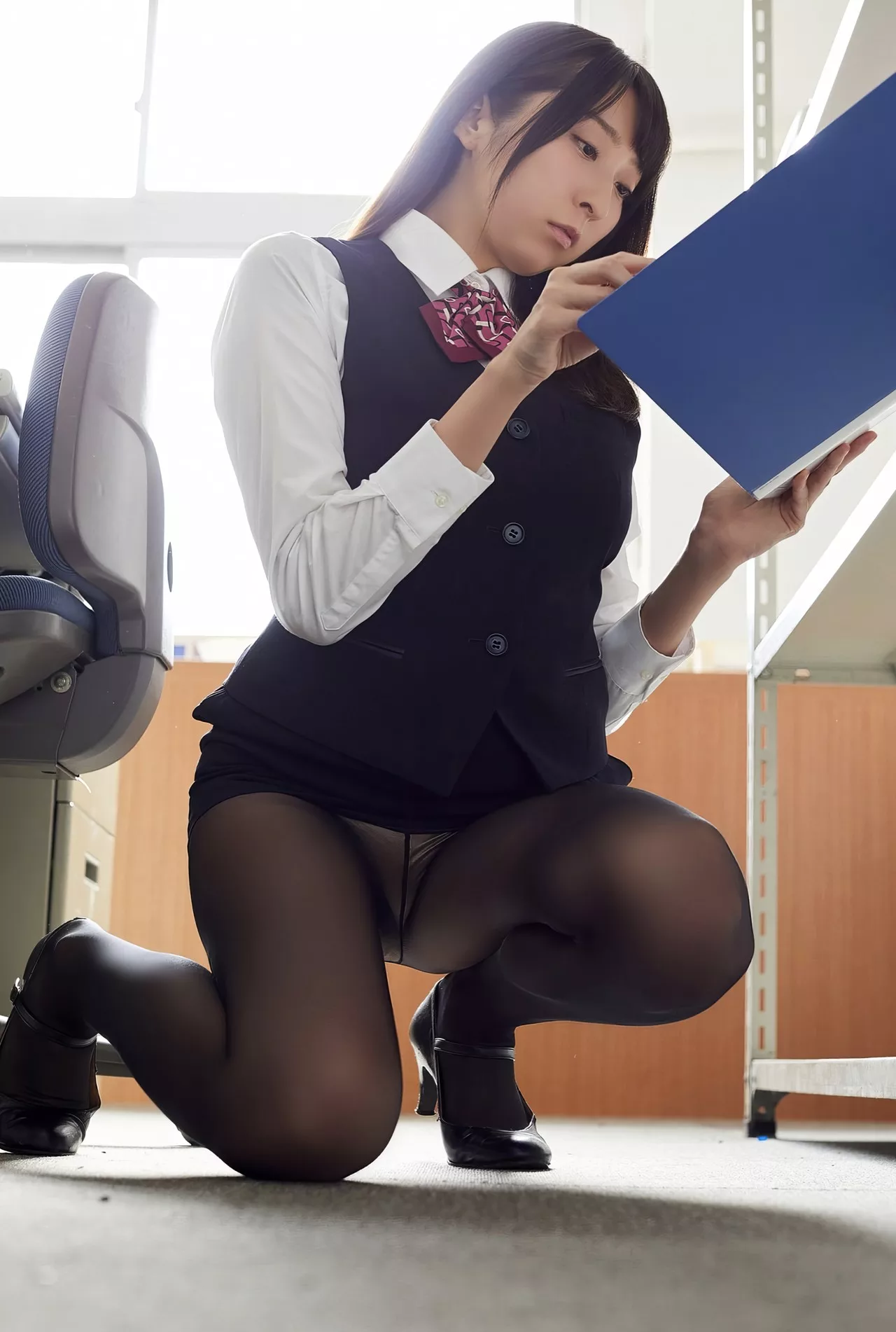 Ogata OLの�w方さん Saki �w方�D解禁写真集
