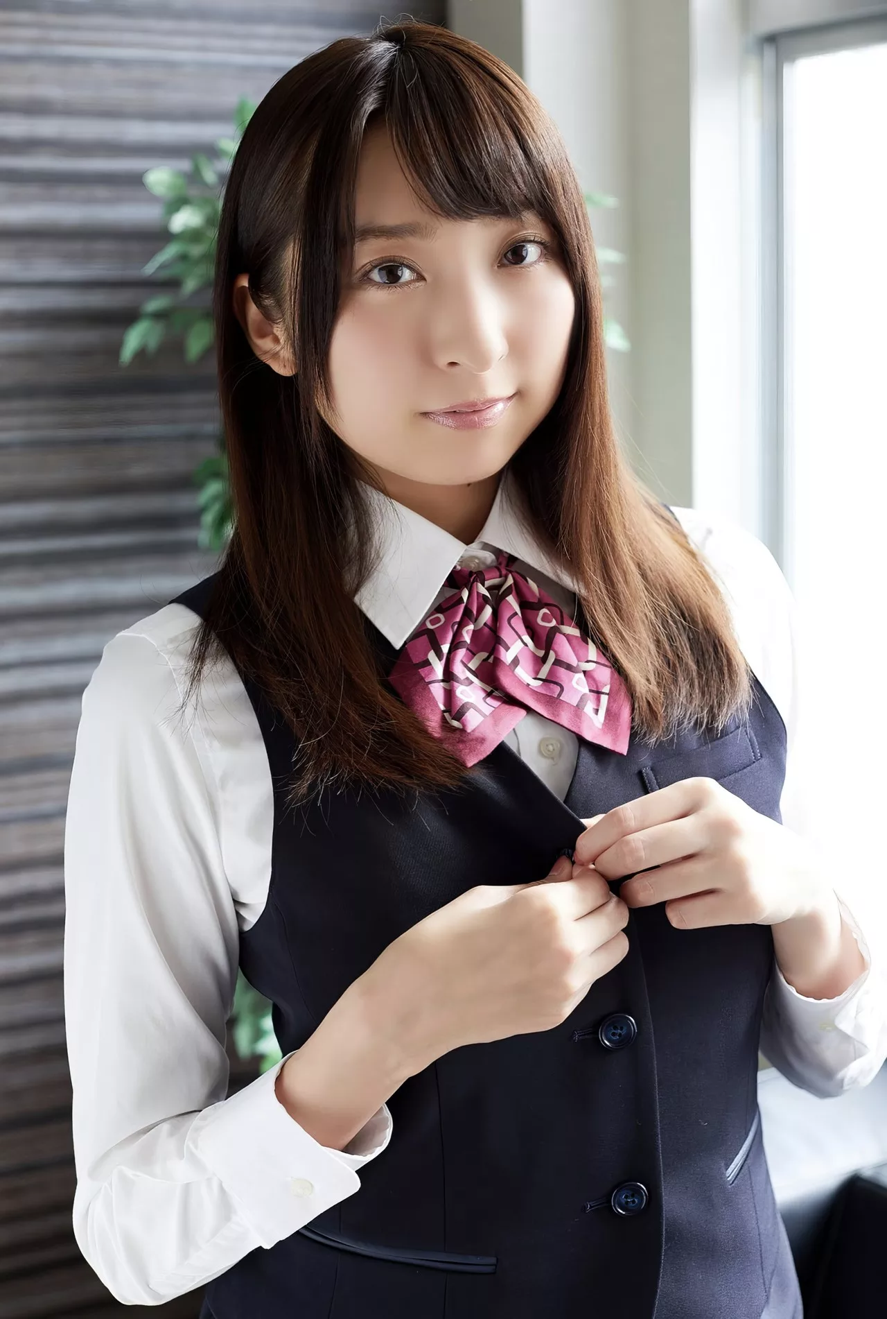 Ogata OLの�w方さん Saki �w方�D解禁写真集