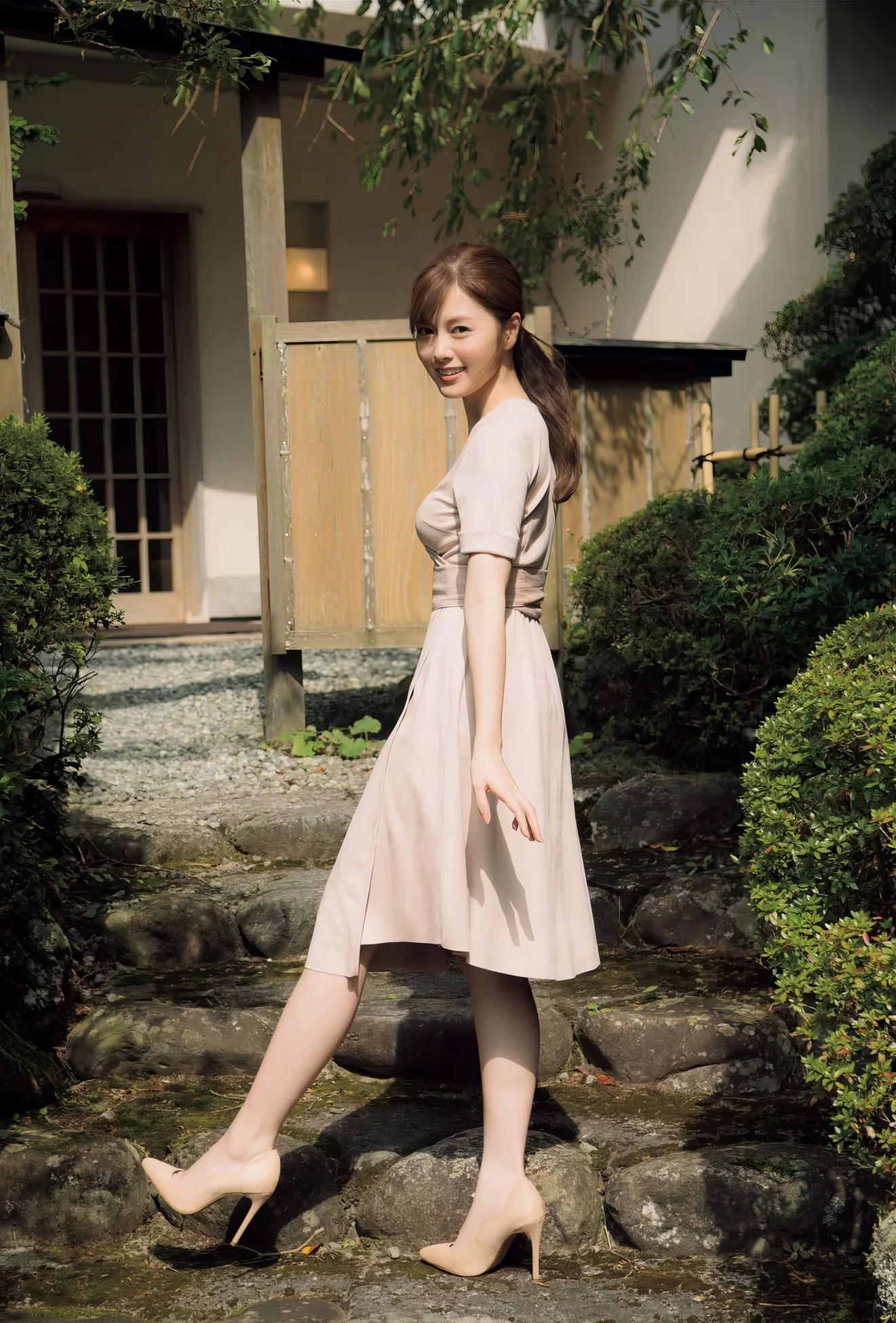 美女 ) 写真 日本 Mai ( Shiraishi FRIDAY VIP大图 白石麻衣