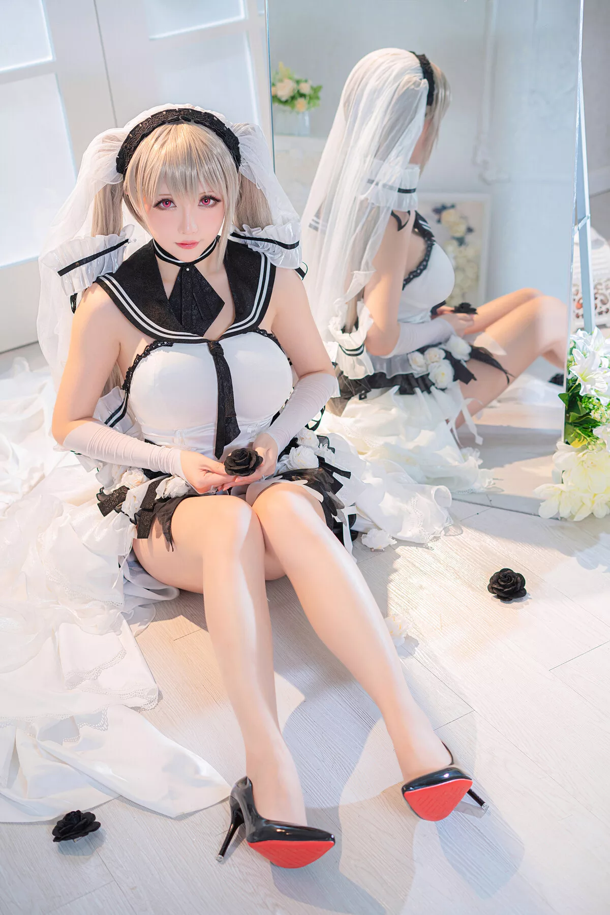 Cosplay 纯白と漆黑 女神 【Hoshilily 星之迟迟】 福利 可畏