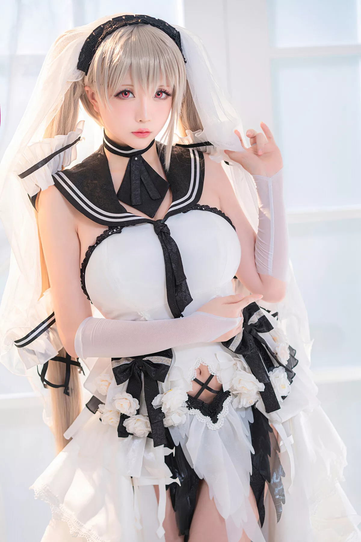 Cosplay 纯白と漆黑 女神 【Hoshilily 星之迟迟】 福利 可畏