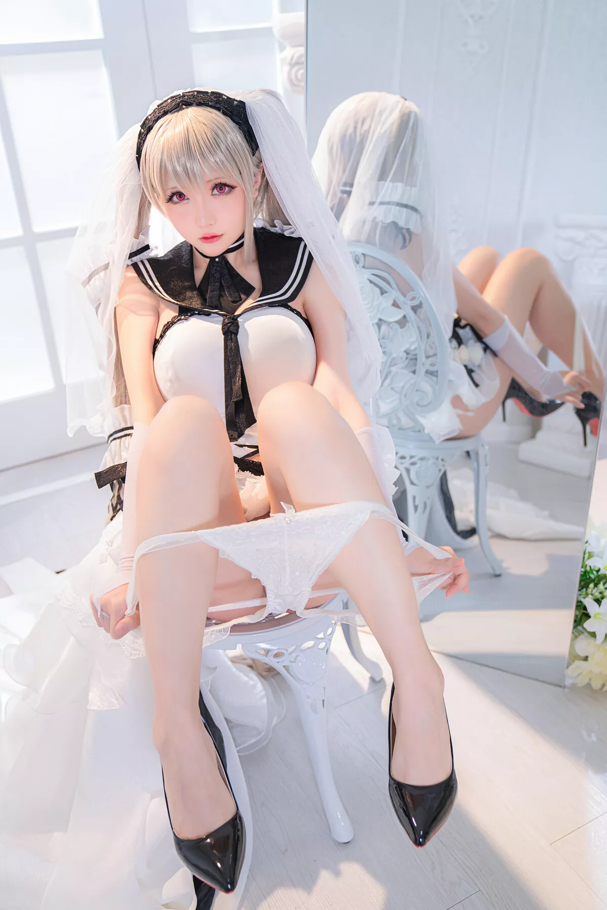 Cosplay 纯白と漆黑 女神 【Hoshilily 星之迟迟】 福利 可畏