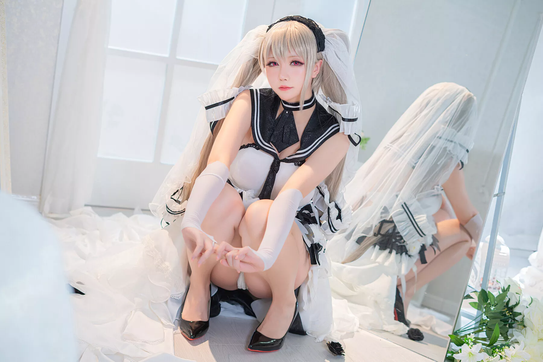 Cosplay 纯白と漆黑 女神 【Hoshilily 星之迟迟】 福利 可畏